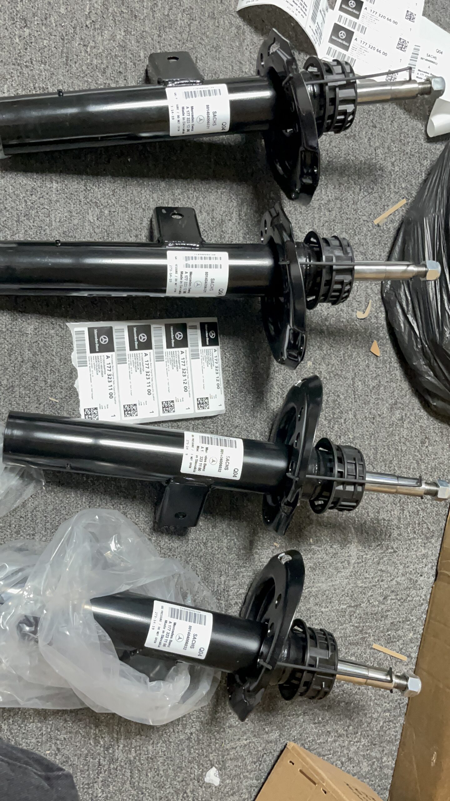 MERCEDES-BENZ W177  Front Right&Front Left Shock-Absorber Strut 1773231100  1773231200  A1773231100  A1773231200 - 图片 3