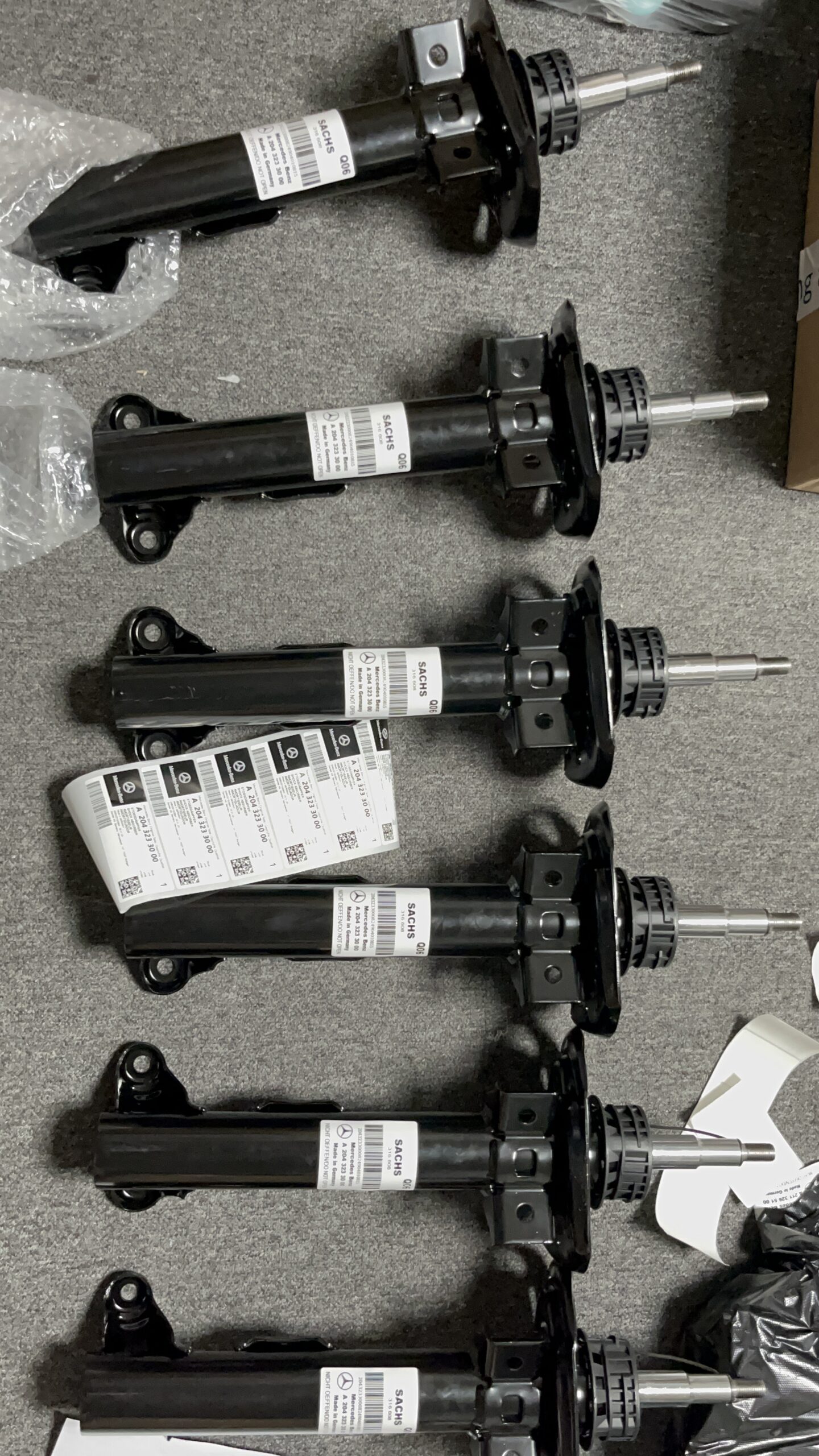 MERCEDES-BENZ C250 W204 Front Shock-absorber C250 W204 2043233000 A2043233000 - 图片 2