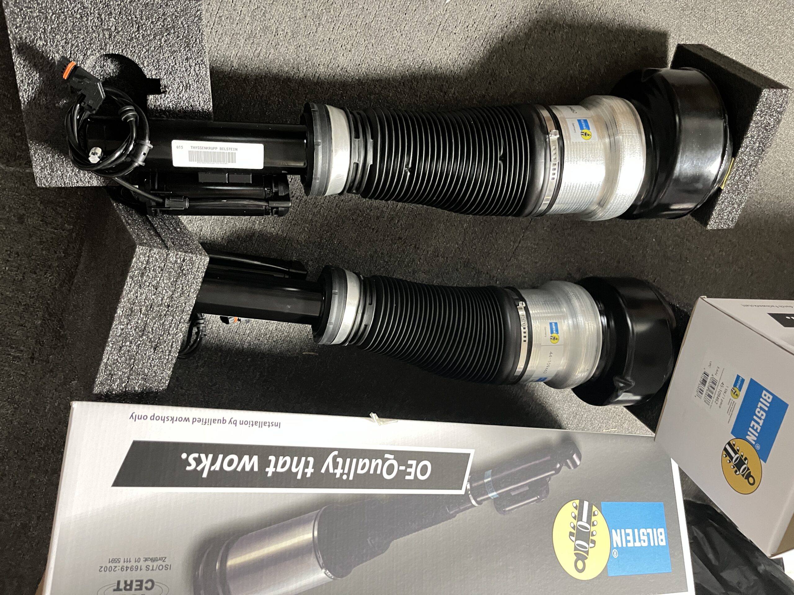 MERCEDES-BENZ W221   Air Suspension Shock Struts  W221  BILSTEIN 44-109462  2213203513 2213205113  2213209113  2213207313 A2213203513 A2213205113  A2213209113 A 2213207313 - Image 3