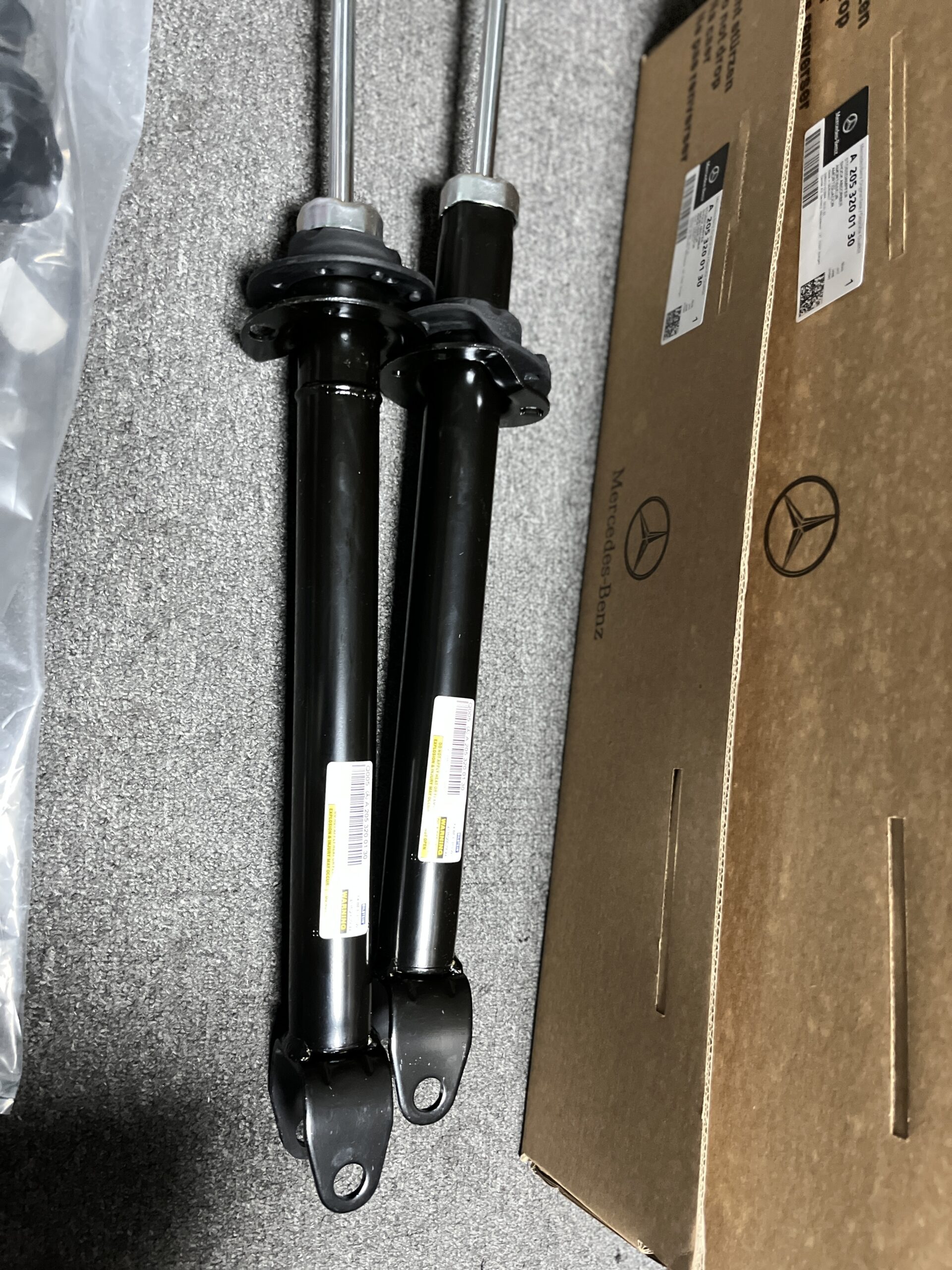MERCEDES-BENZ  S205 W205 C-CLASS W205 Shock-absorber strut 2053200130=2053209230=2053202330=2053208330 - 图片 2