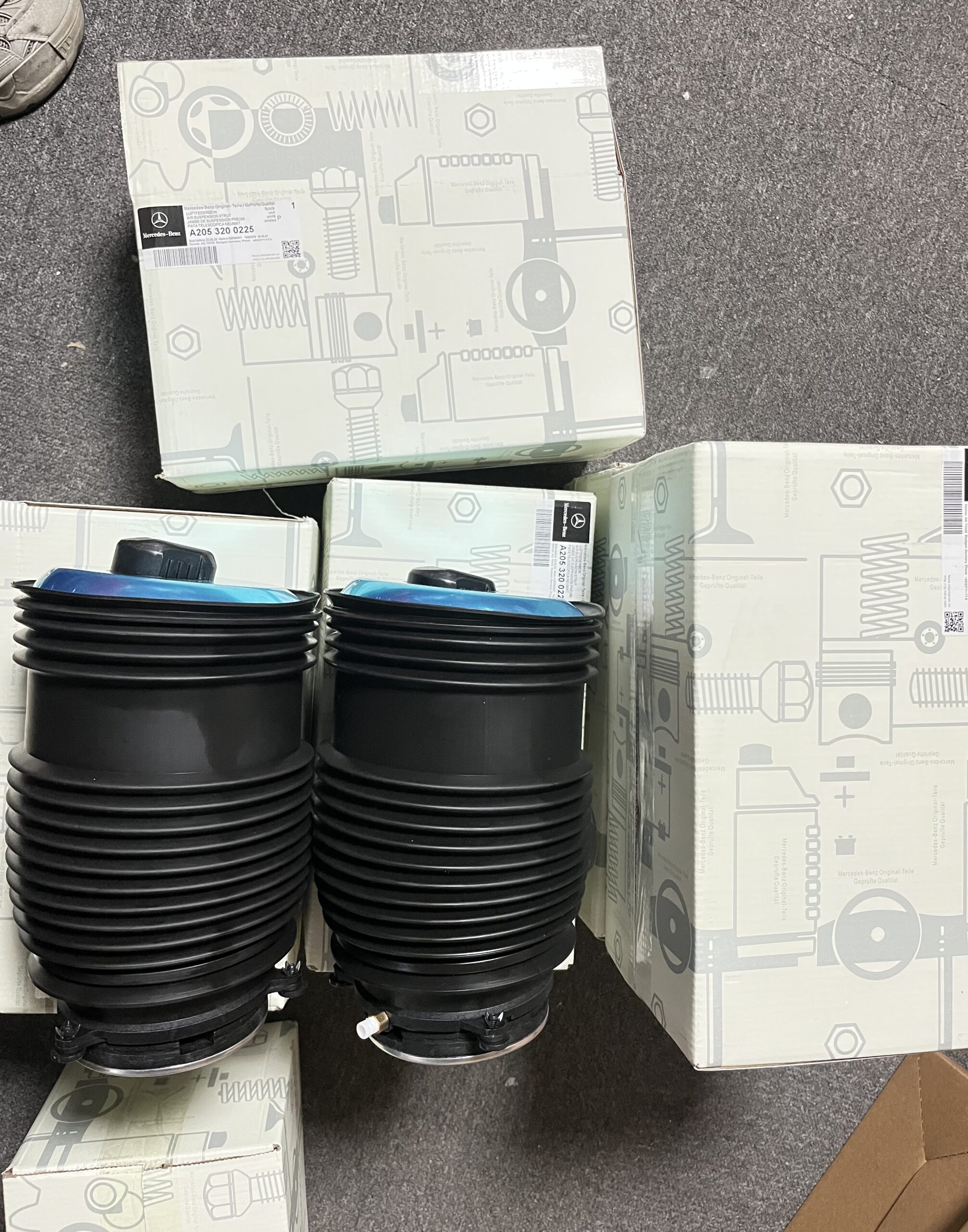 MERCEDES-BENZ W205 S213 Rear Left&Rear Right Air Spring 2053200725  2053200825 2053200225 2053200125 - 图片 7