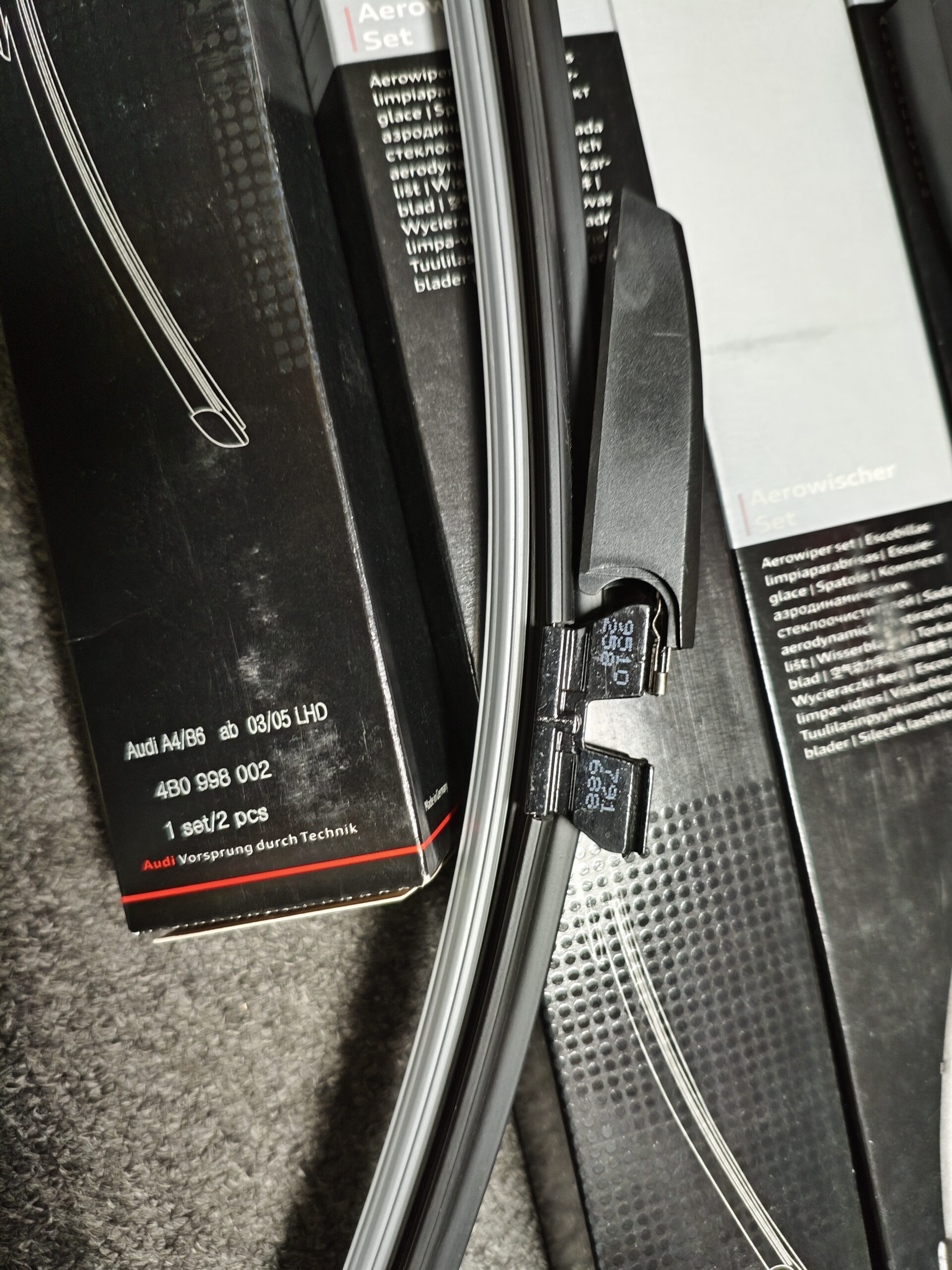 AUDI A4 A6 Wiper Blade  4B0998002 4B1955425C 4B1955425A 4B7955425L 4B7955425G - Image 3