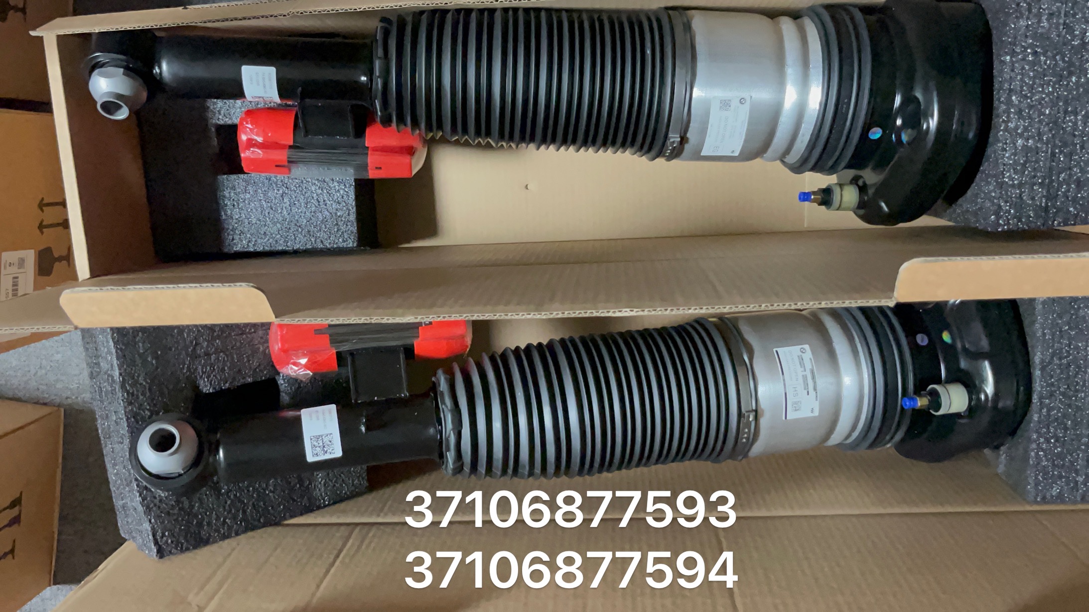 BMW  G11 G12 Rear Left&Rear Right Air Suspension Shock 37106877593 37106877594 - 画像 (1)