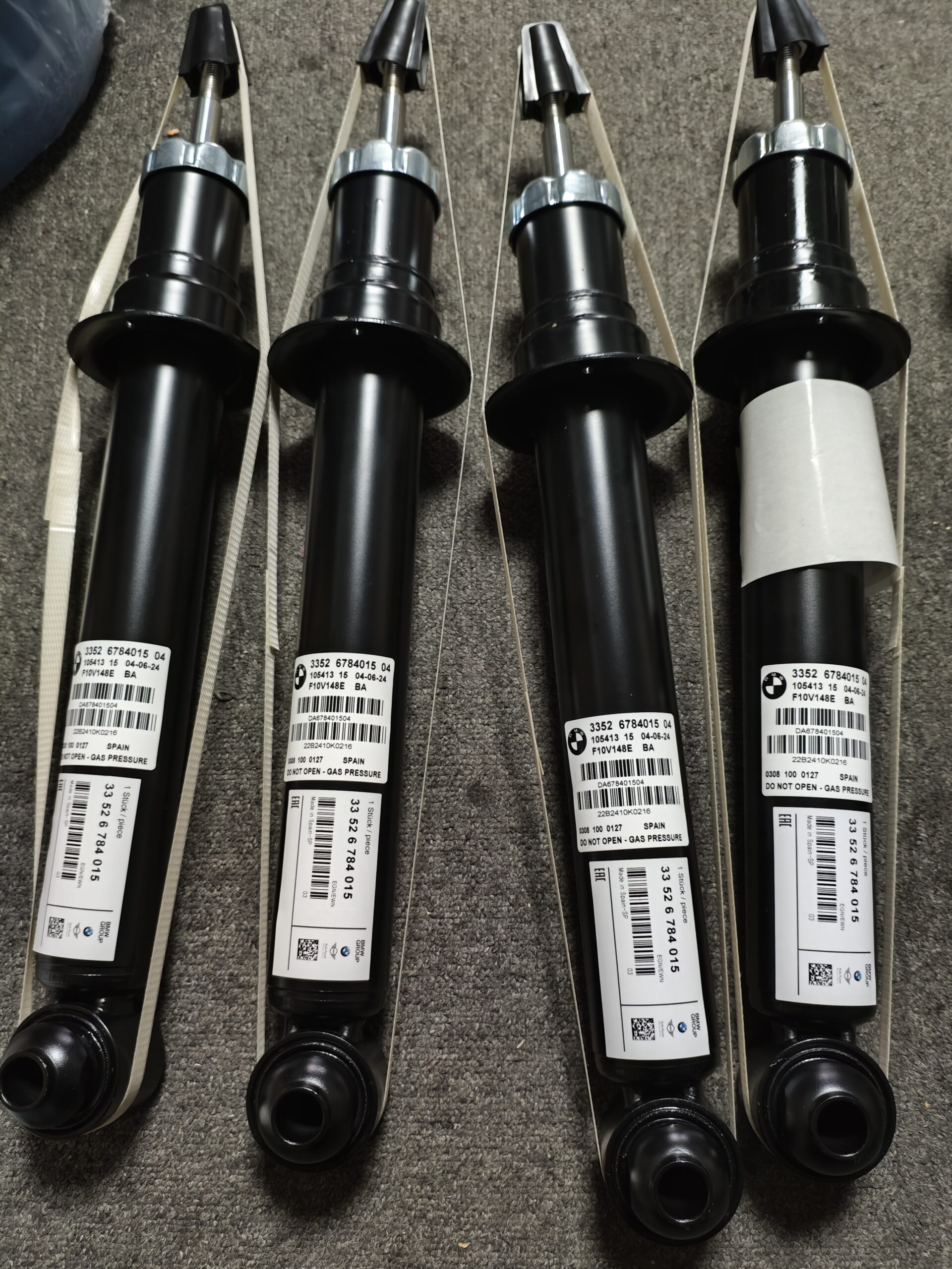 BMW  F10 Rear Shock Absorber Struts Assembly  33526784015 33526789380 33526855966 33526784019 33526863902 33526789379  33526863899 33526784023  33526789381 33526863901 - 图片 1