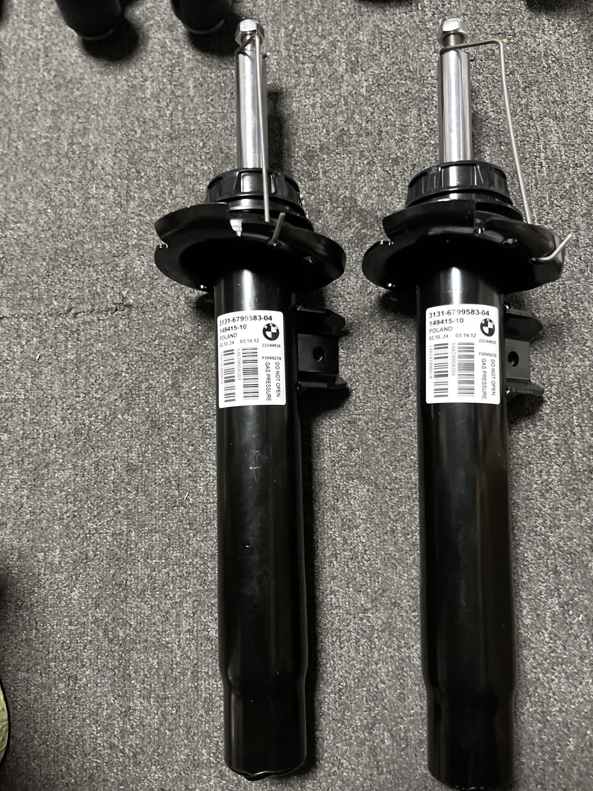BMW F20 F30 F32 F82 F22 F87 F31 F33  Front  Shock Absorbers 31316799583 31316791555 31316791663 31316850904 31316856697 31316850905  31316859040 31316791579 31316873797 - 图片 1