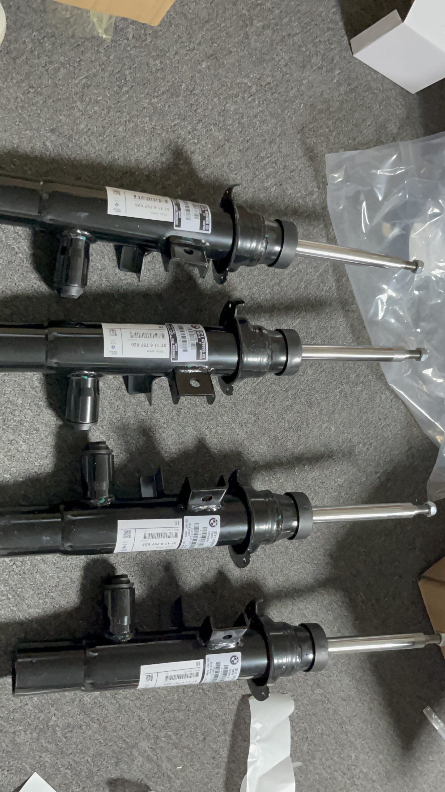 BMW F25 F26  Front Left &Front Right Suspension Shock Absorber EDC  37116797025 37116797026 - 画像 (2)