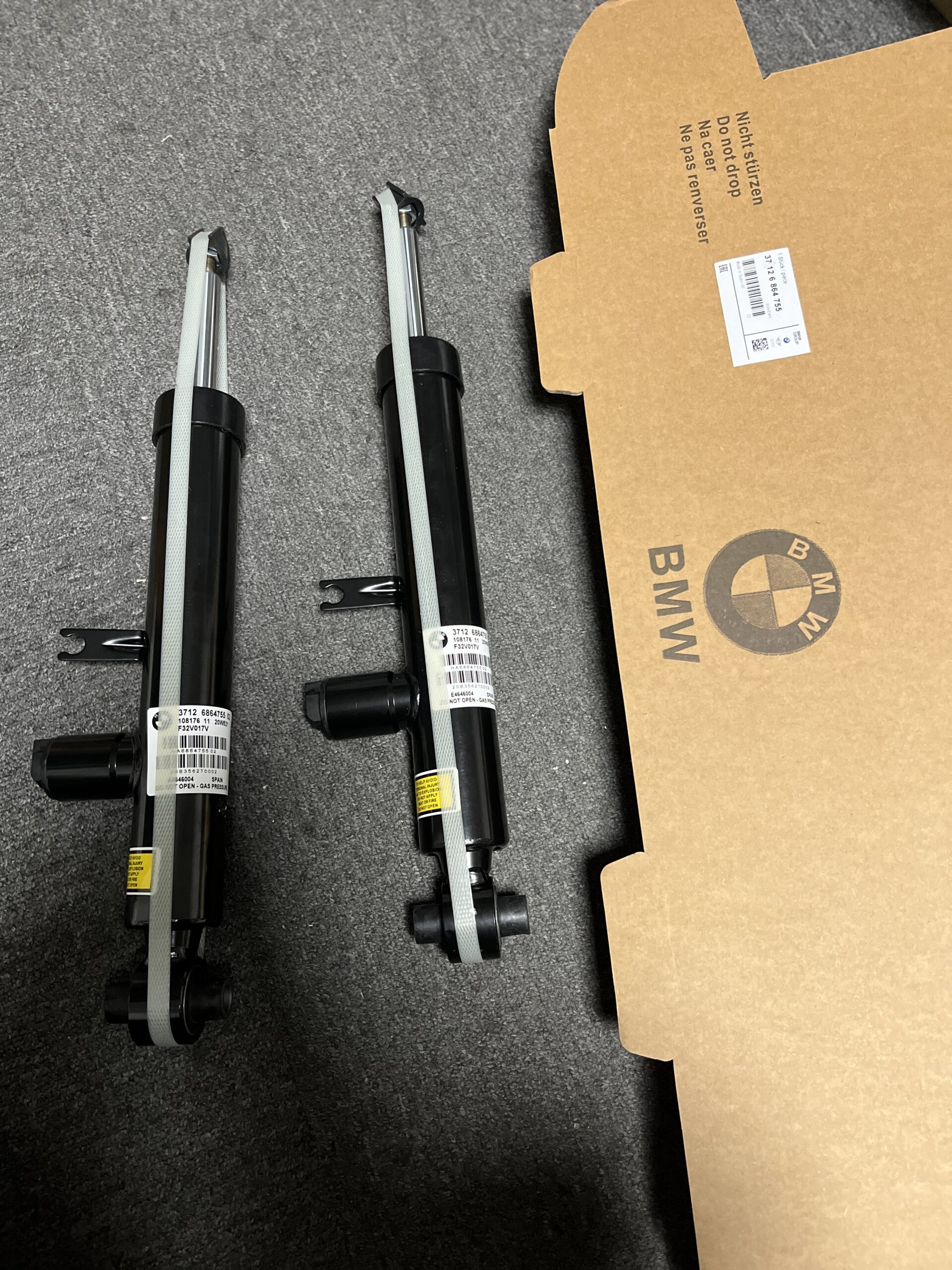BMW  F32 Rear  Shock Absorber 37126864755 - 图片 1