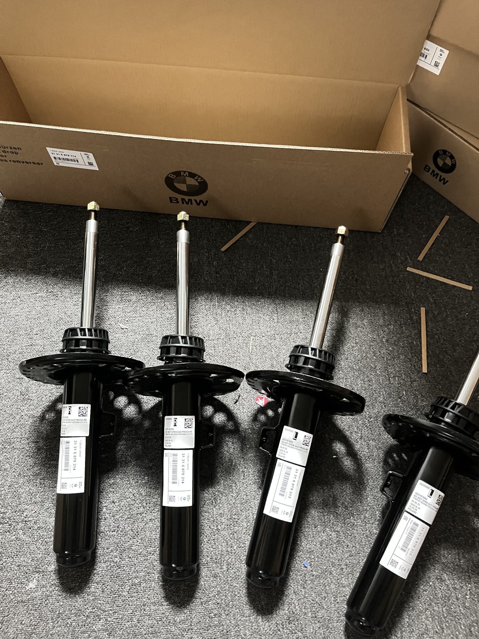 BMW G20 G28 Suspension Strut G20 G28 31316879314 31316879313 - 画像 (2)