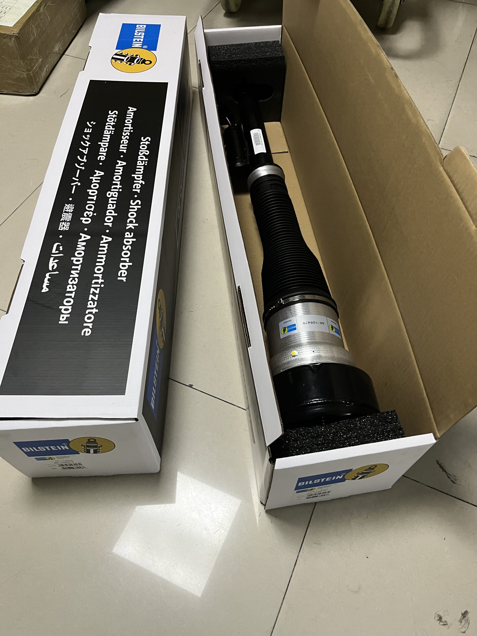 MERCEDES-BENZ W221 Air Suspension Shock Strut BILSTEIN 44-109479 44-192075 44-110529  2213201338 221320551389 2213205513 2213205713 221320551380 221320571380   44-109486 44-110512 44-109486 2213201438 221320561389 2213205613  221320561380 221320581380   44-109486 44-110512 44-109486 2213201438 221320561389 2213205613 221320561380 221320581380 - 图片 1