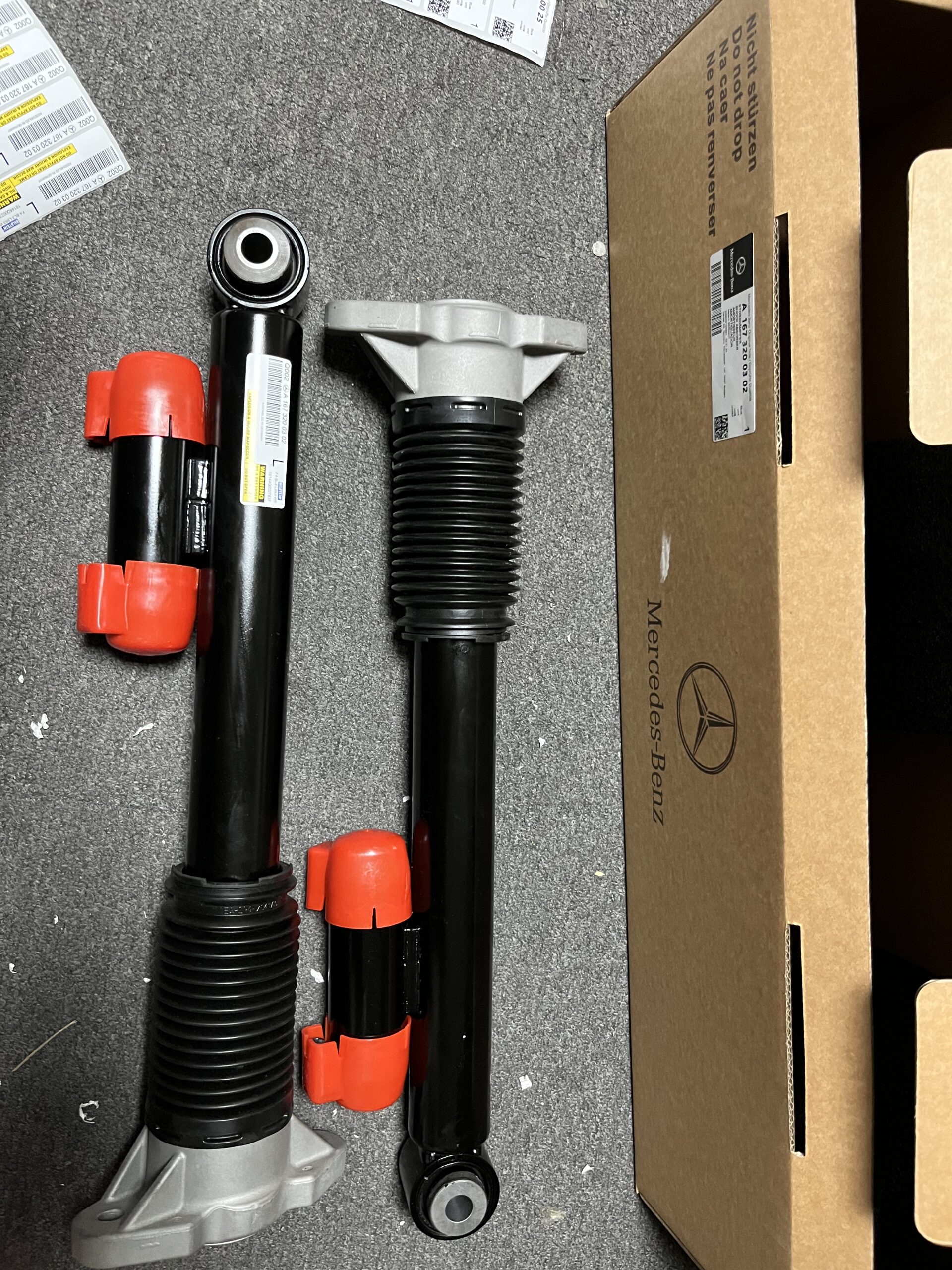 MERECDES-BENZ C167 V167 X167 Rear Air Shock Absorber Strut 4Matic