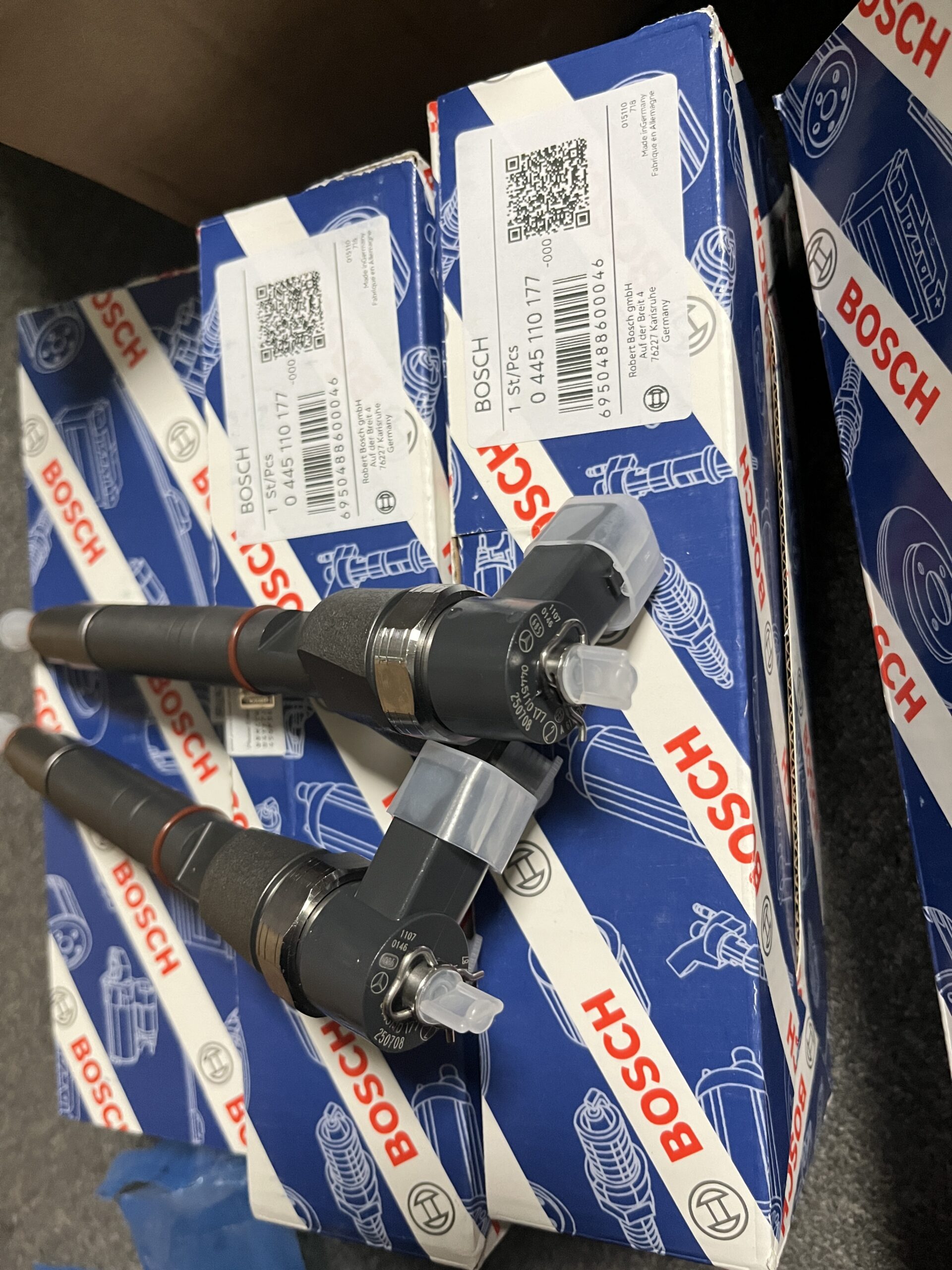 MERCEDES-BENZ  W203 C209  W211 W220 Diesel Fuel Injector 6480700287  6480700487 A6480700287 A6480700487 BOSCH  0445110176  0445110177 - Image 2