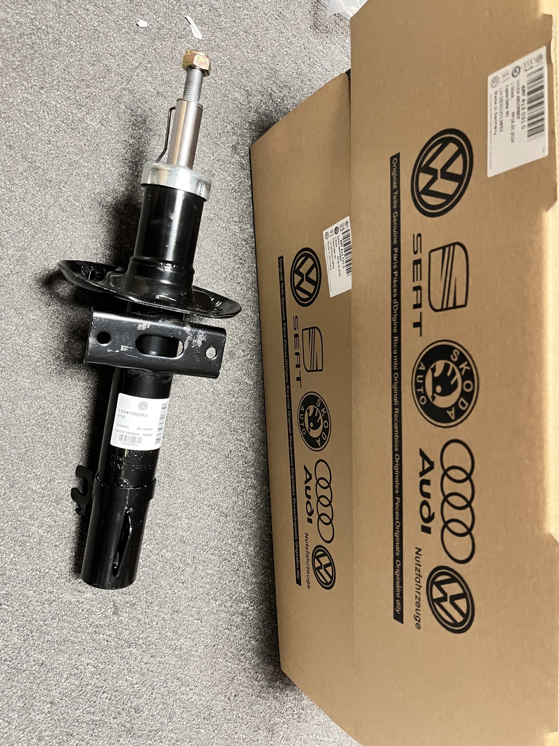 AUDI VW  A1  Front Shock absorber 6RF413031Q 6C0413031BE 6C0413031CD 6R0413031J 6RF413031G 6R0413031E 6RF413031B 6RF413031C  6R0413031AH - 图片 1