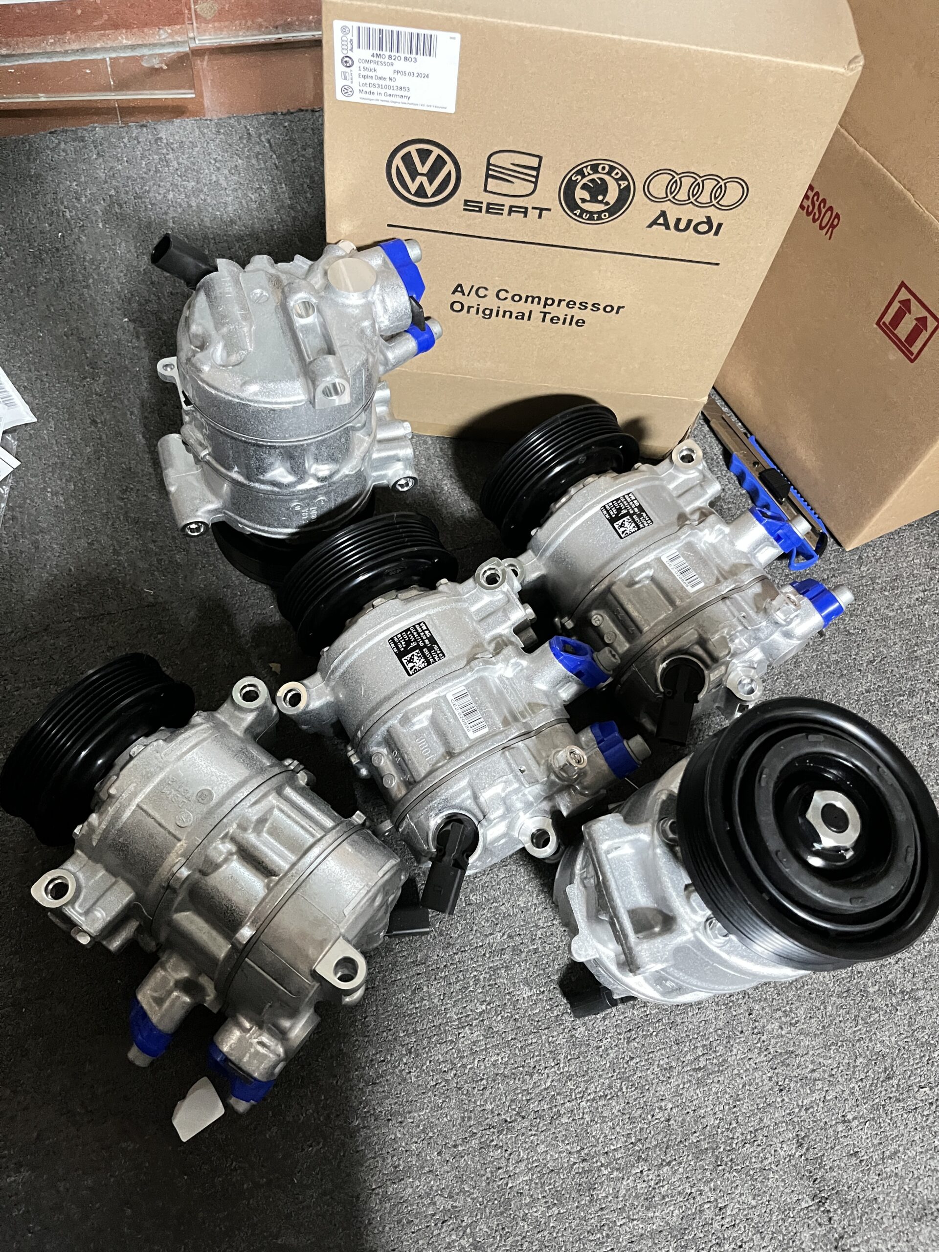 Audi A4 A/c compressor 4M0820803 8T0260805E 4G0260805D 4M0816803 8T0816803G 8T0260805N 8W0816803 8W5820803A - Image 1