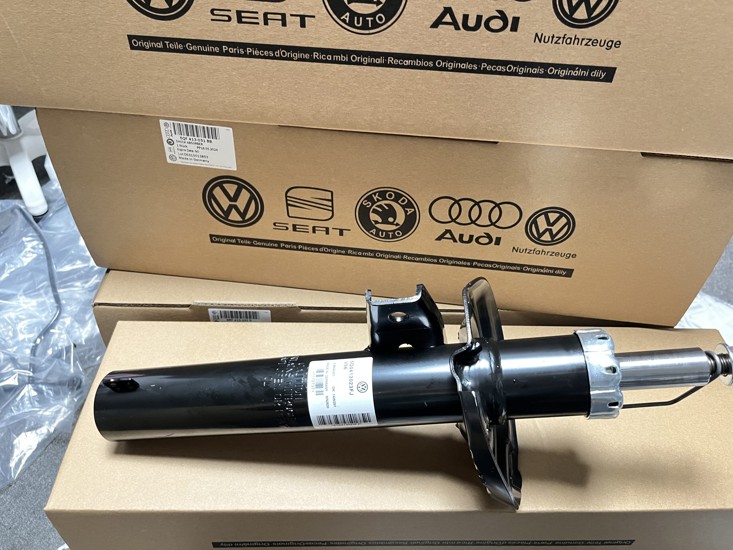 AUDI VW  Q3  Front Shock absorber  5QF413031BB 5QF413031CH 5QF413031BF 5QF413031BG  5QF413031CJ 5QF413031CR 5QF413031CK 83A413031C 5QF413031CN - 图片 1