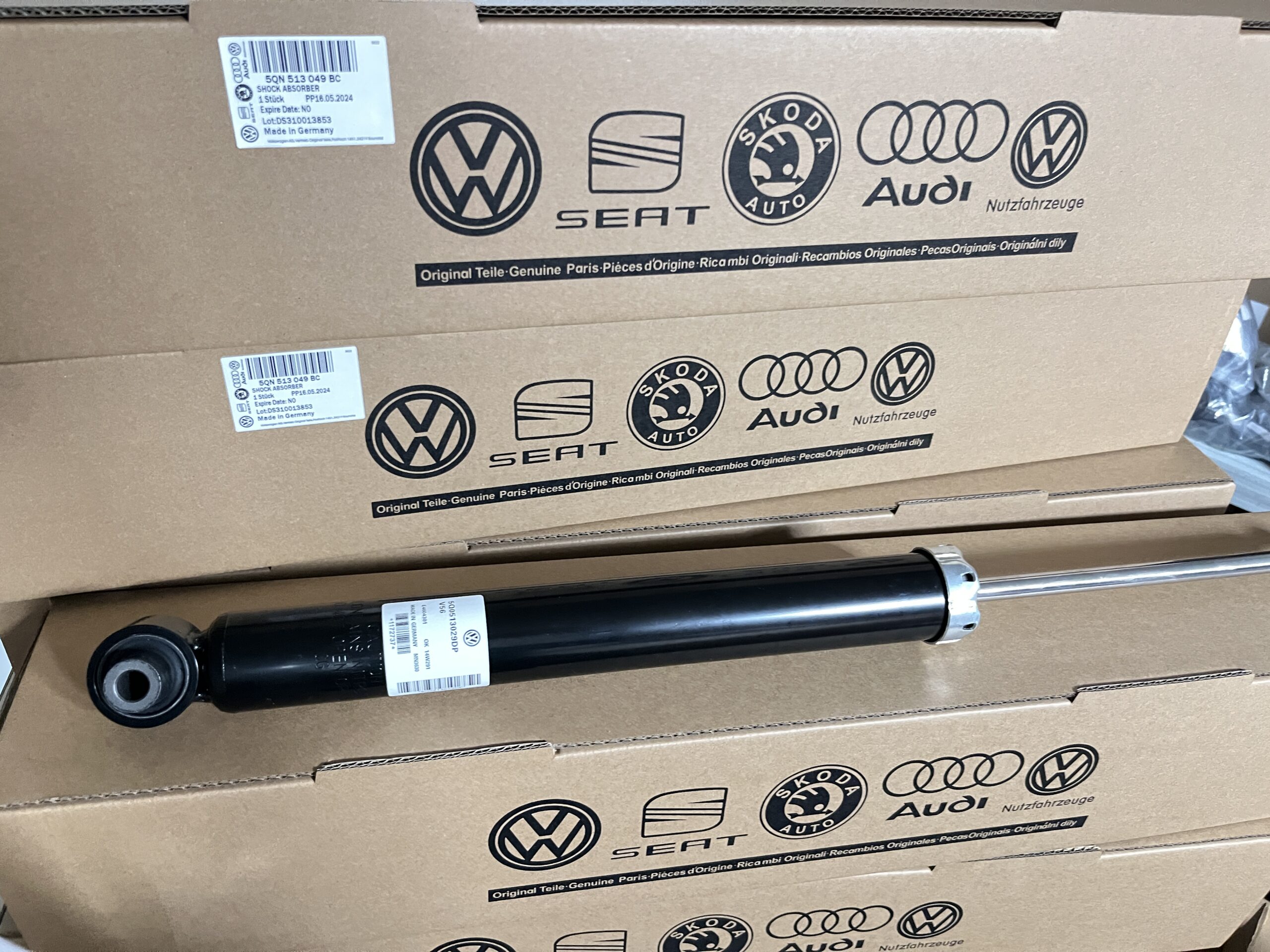 AUDI VW Q2 Q3  AD1 Rear Shock Absorber 5QN513049BC 5Q0513029AS 5Q0513029BK 5Q0513029BM 5Q0513029CJ 5Q0513029CK 5Q0513029CM 5Q0513029EA 5Q0513029EB  5Q0513029EC  5Q0513029EK  5Q0513029EL 5Q0513029ER 5Q0513029ES 5Q0513029ET 5Q0513029FA 5Q0513029GM 5Q0513029GN  5Q0513029HH 5Q0513029HQ  5Q0513029HR 5Q0513029JE  5Q0513029JF  5Q0513029NQ 5QF513049BL - Image 1