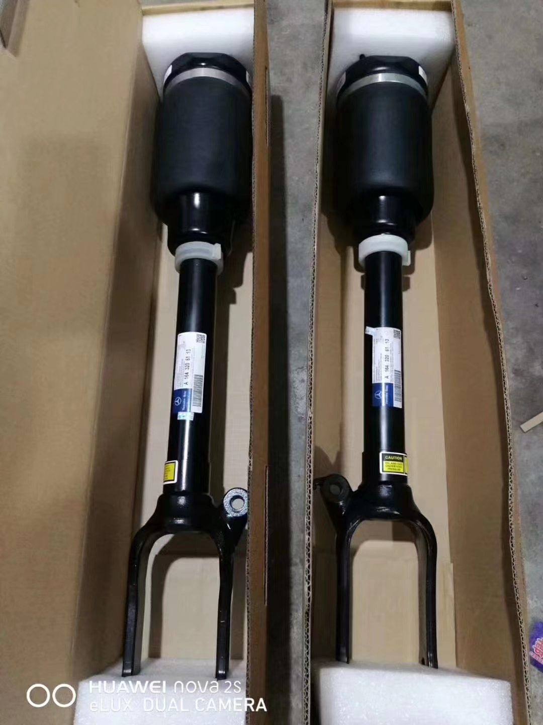 MERCEDES-BENZ W164 X164 Front Air Suspension Spring Shock Strut  1643206113  1643204513  A1643204513  A164320451380 A1643206113 A164320611339  A164320611380 - 画像 (1)