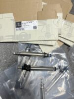 MERCEDES-BENZ W176  W205 X166  W213 Fuel Injector  2560700187  2780700687  A2560700187 A2780700687 BOSCH 0261500065  0261500066 0261500396