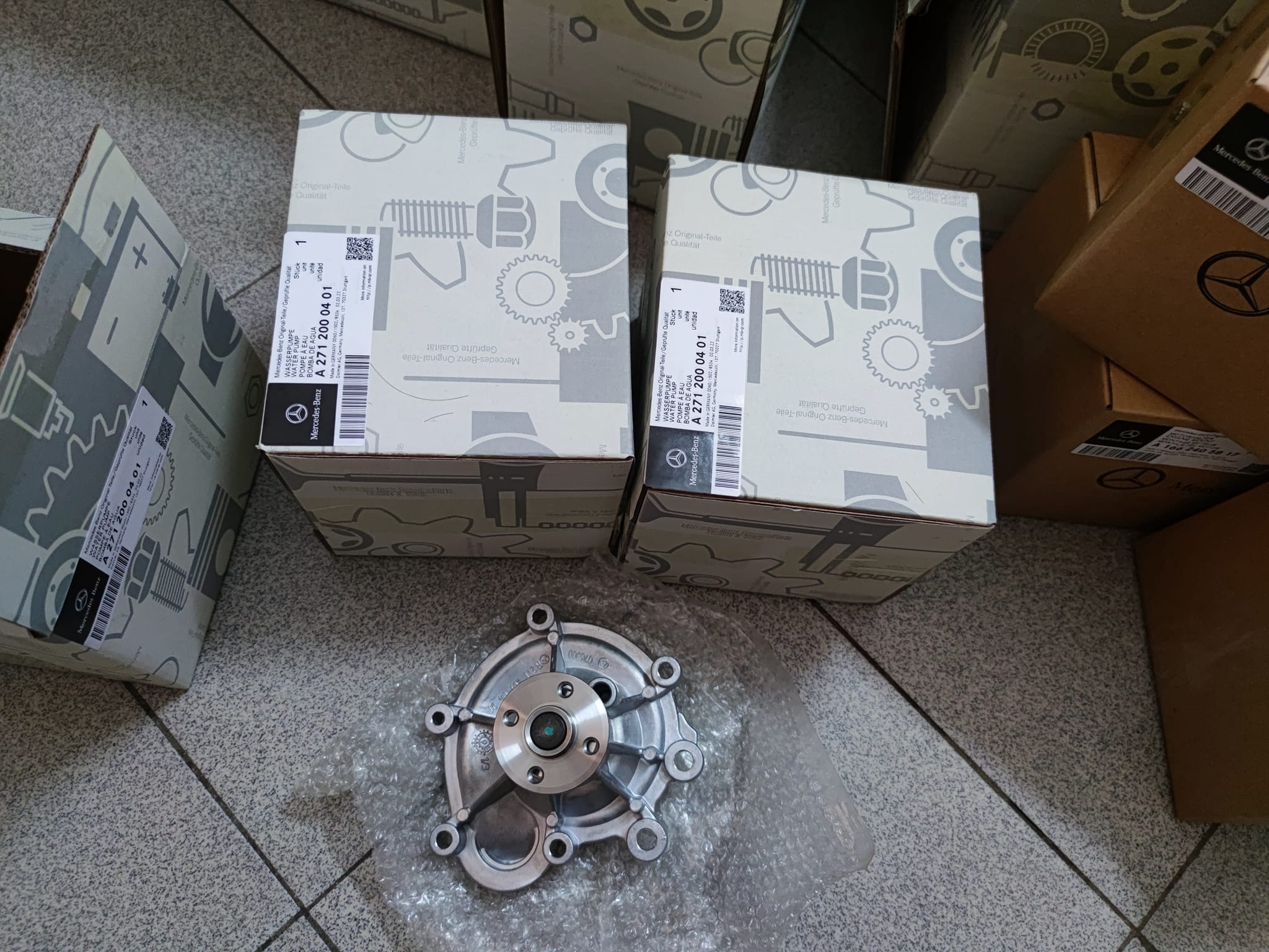 MERCEDES -BENZ W203 C230 C 230 ENGINE Water Pump  2712000401 2712000401 2712000201 2712001001 2712000601 - 图片 2