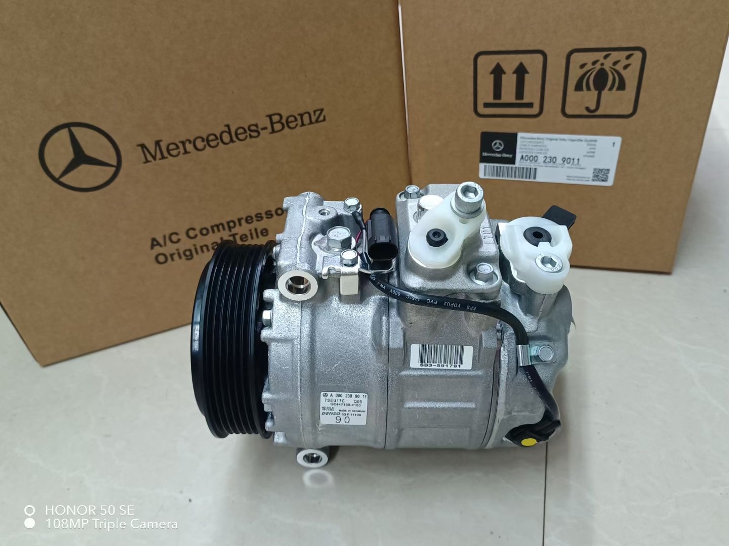 MERCEDES-BENZ C230 CLK350  A/C Compressor  0002309011  0002305111 0002308111 0012302811  0022301911 0022303411 0022305011 - Image 2