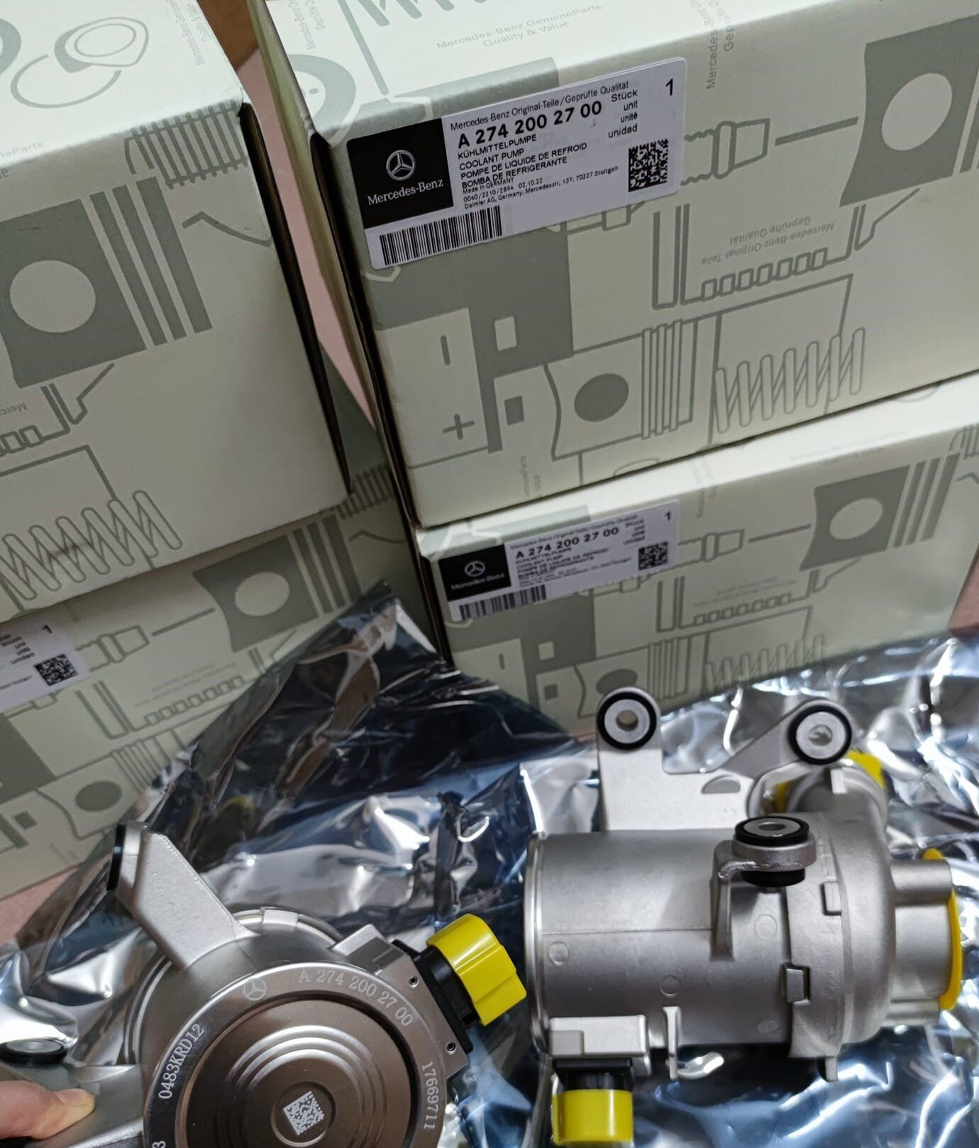 MERCEDES-BENZ W205 W212 W213 X253 R172  Electric Engine Water Pump  2742000107  2742000207  2742002700  A2742000107 A2742000207  A2742002700 - Image 3