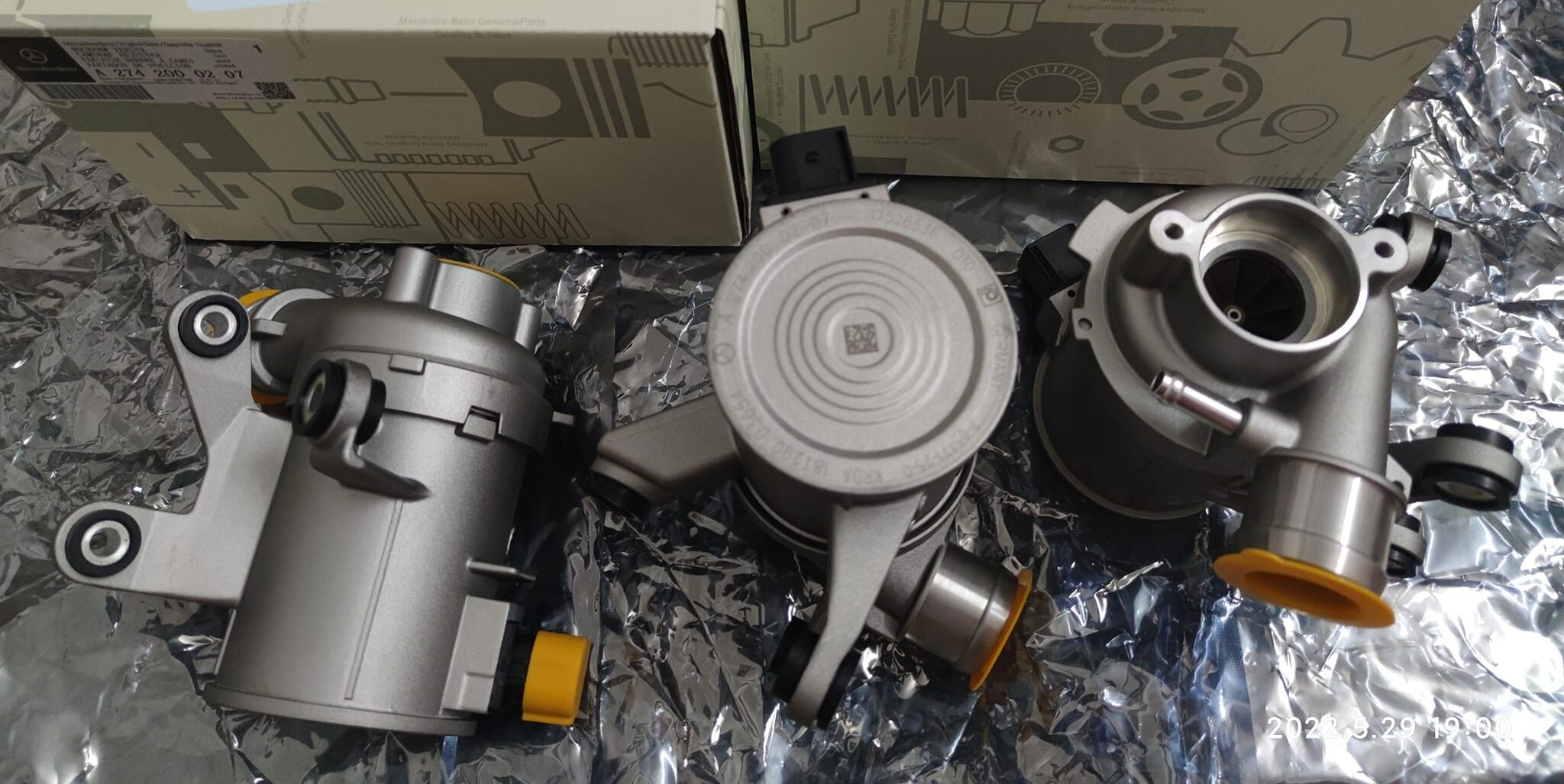 MERCEDES-BENZ W205 W212 W213 X253 R172  Electric Engine Water Pump  2742000107  2742000207  2742002700  A2742000107 A2742000207  A2742002700 - Image 8