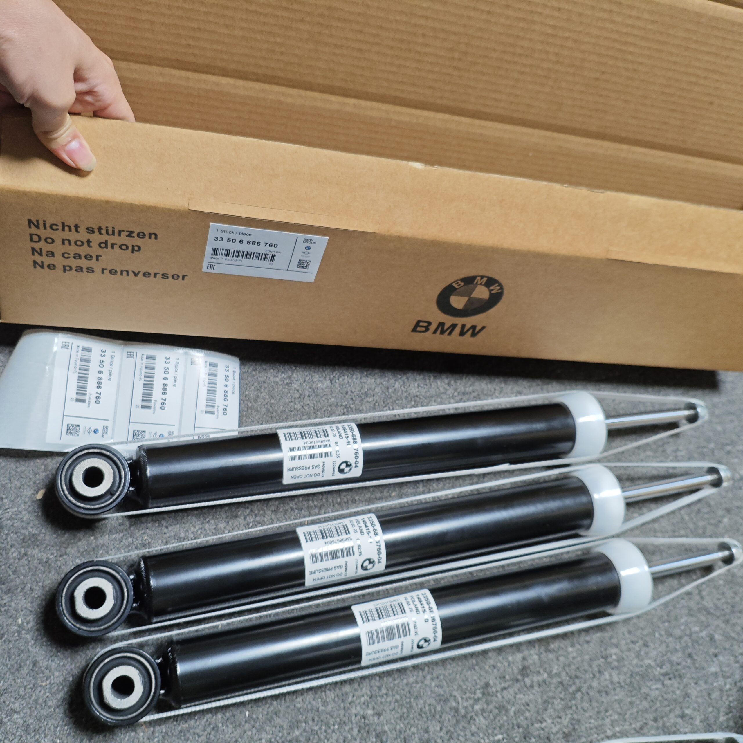 BMW  X1 X2 F48 F45 F39 Shock absorber  33506889462 33506886760  33506886761  33506886762 33506887329 33506887330  33506887335  33506887336 BMW : 33506887339  33506888332 33506888339 33506888463 33506888464 33506889462 33506896347 33506896733 33526852428 33526852429  33526852430 33526861669 33526861670 33526861693  33526870081 33526874458 33526874465 33526874466 33526874794  33526895132 - 图片 1