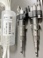 BMW  E88 E93 E70  Fuel Injector  13537585261  13537537317 13537565138 13537625714  13538616079