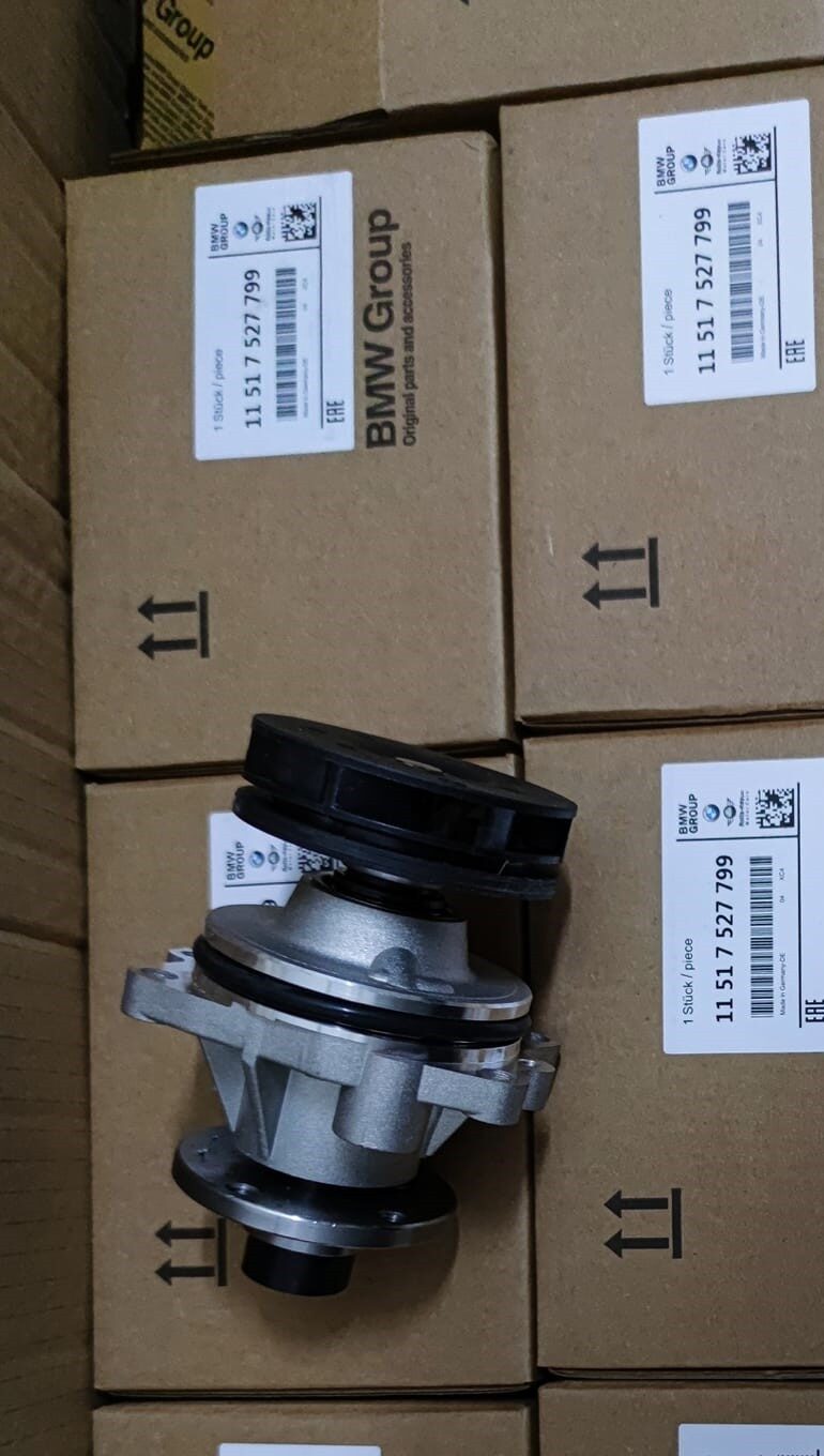 BMW E60 E46 E83 Engine Water Pump  11517527799 11511433712 11511433828 11511722536  11511730414 1151174024 111511744243  11517503884  11517504040 11517509985  11517527910 LAND ROVER1433828 7503884 - Image 3