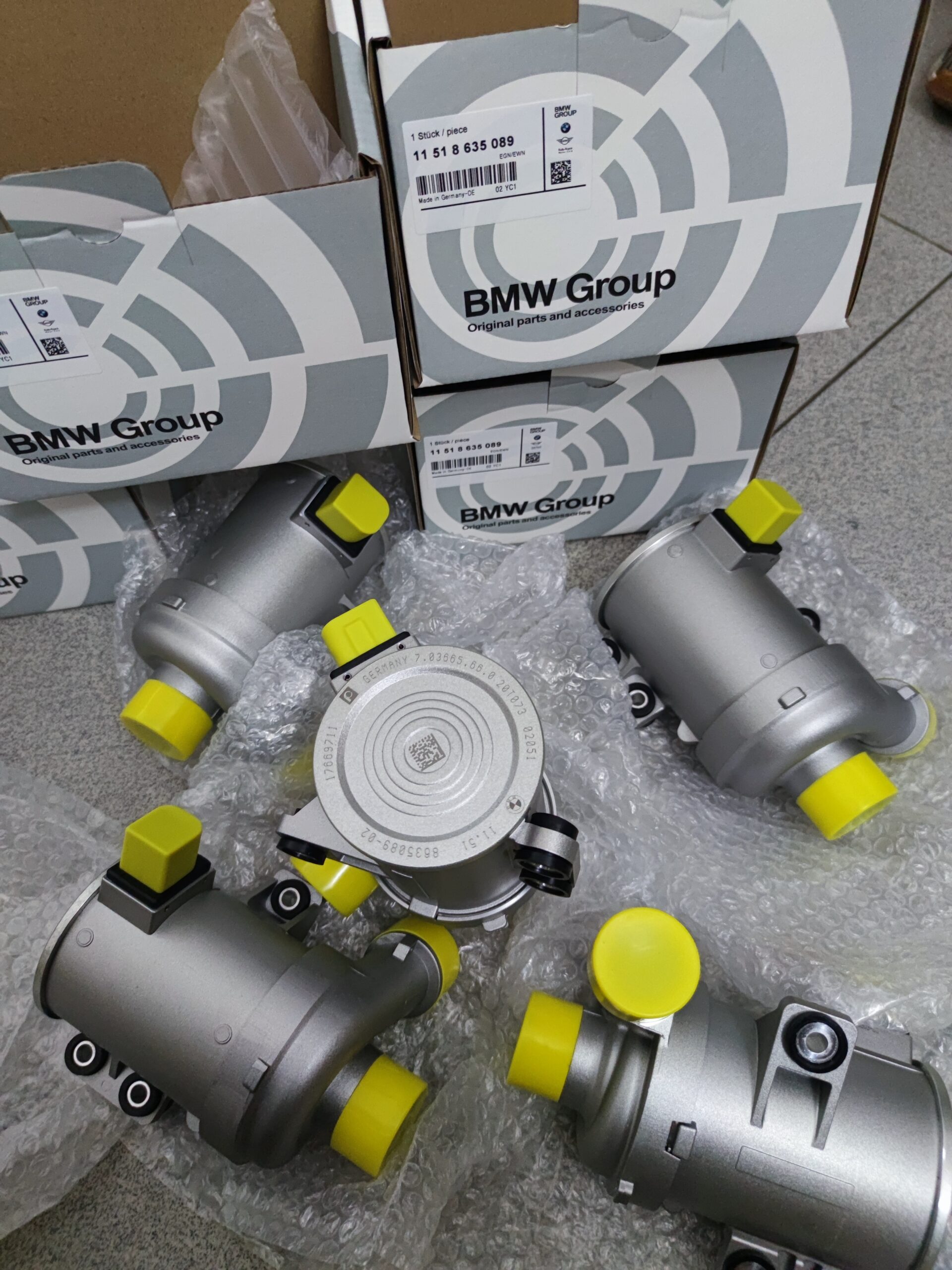 BMW  F80 F11 F10 F26 F20  Water Pump 11518635089 11517604027 11518625097 - Image 3