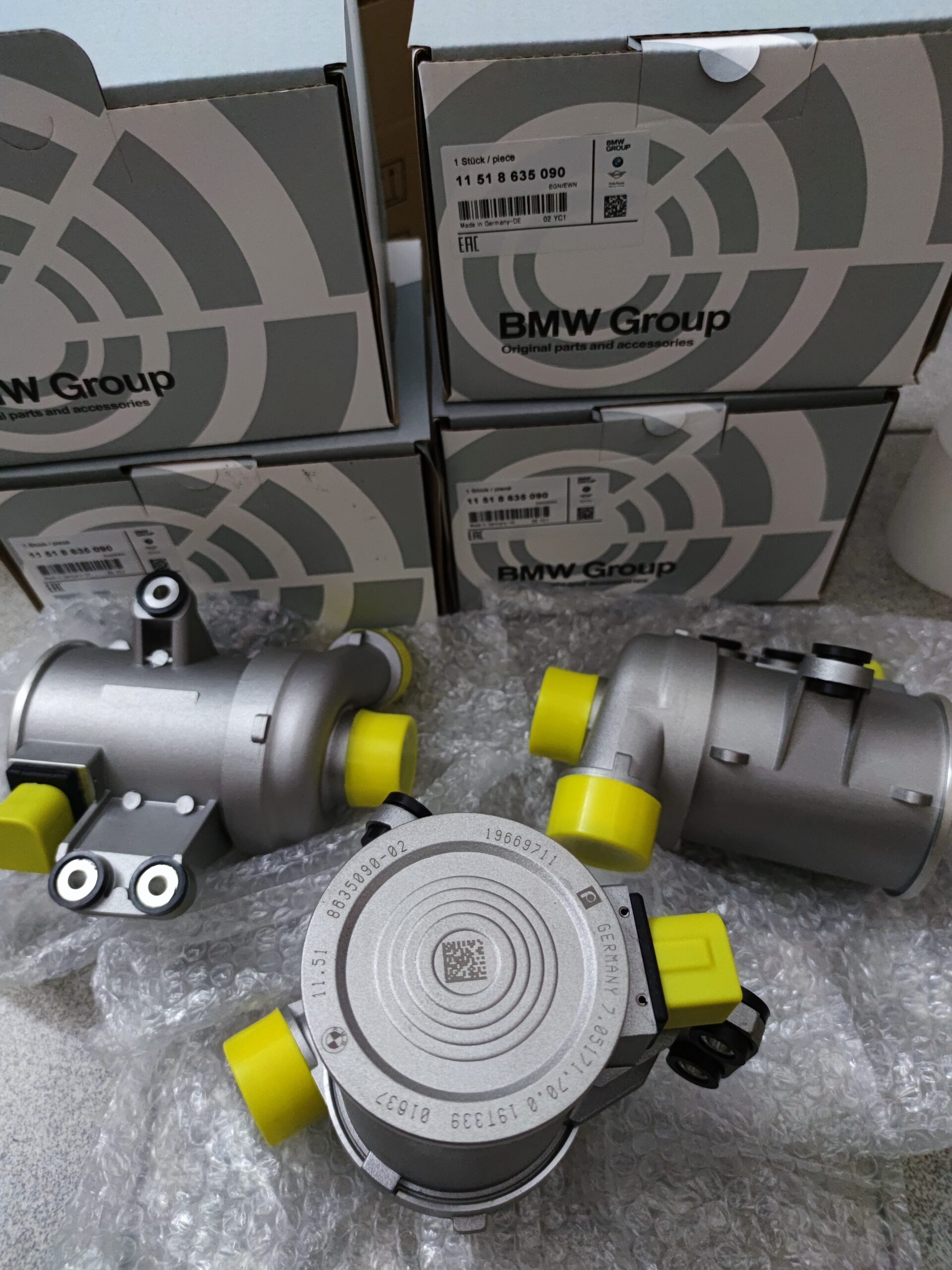 BMW F20  F30  F16  F07 F36 Water Pump  11518635090 11517596763 11518625098 - 图片 1