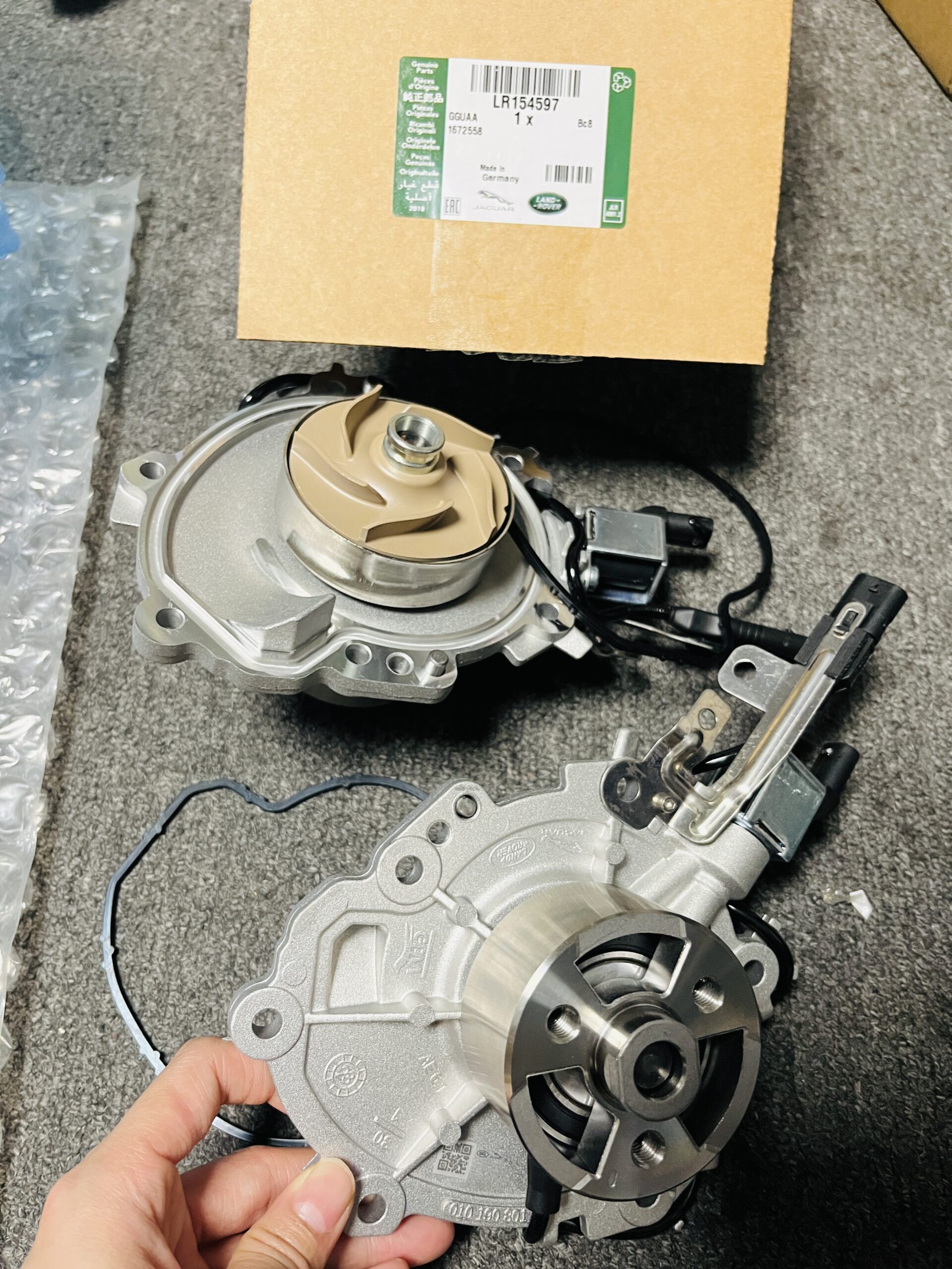 Land Rover Water Pump  Rover Range Evoque Sport Velar JAGUAR Defender   LR154597 LR092953  LR113049  LR123392  LR123906 JAGUAR  JDE38596  JDE40455 JDE40573  JDE41184 - 图片 1