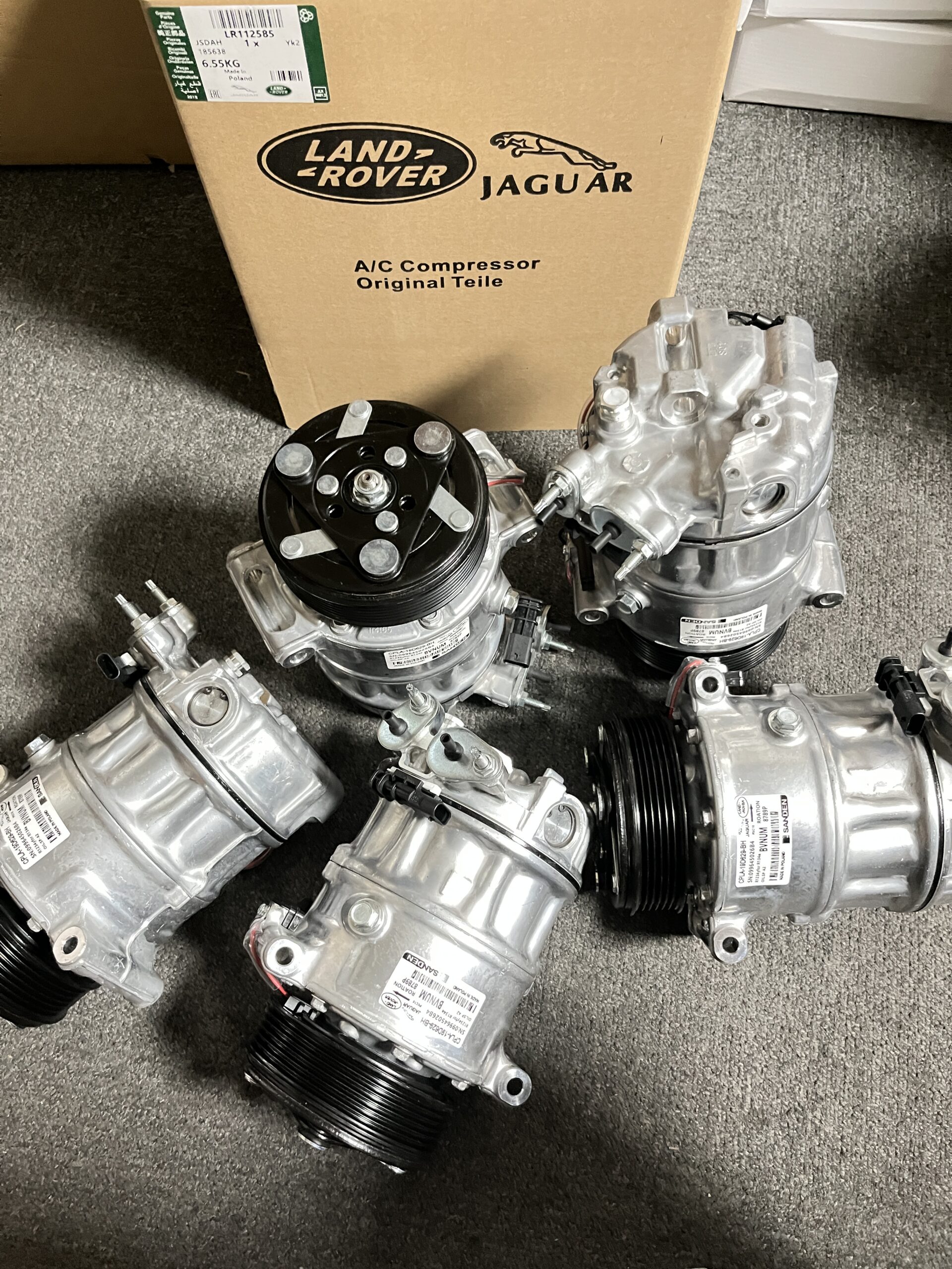 Land Rover A/C Compressor LR112585  LR035761  LR086043 LR057692 LR068128 T2P1159 CPLA19D629BG C2D45382  C2D56291 C2D38695 - Image 1
