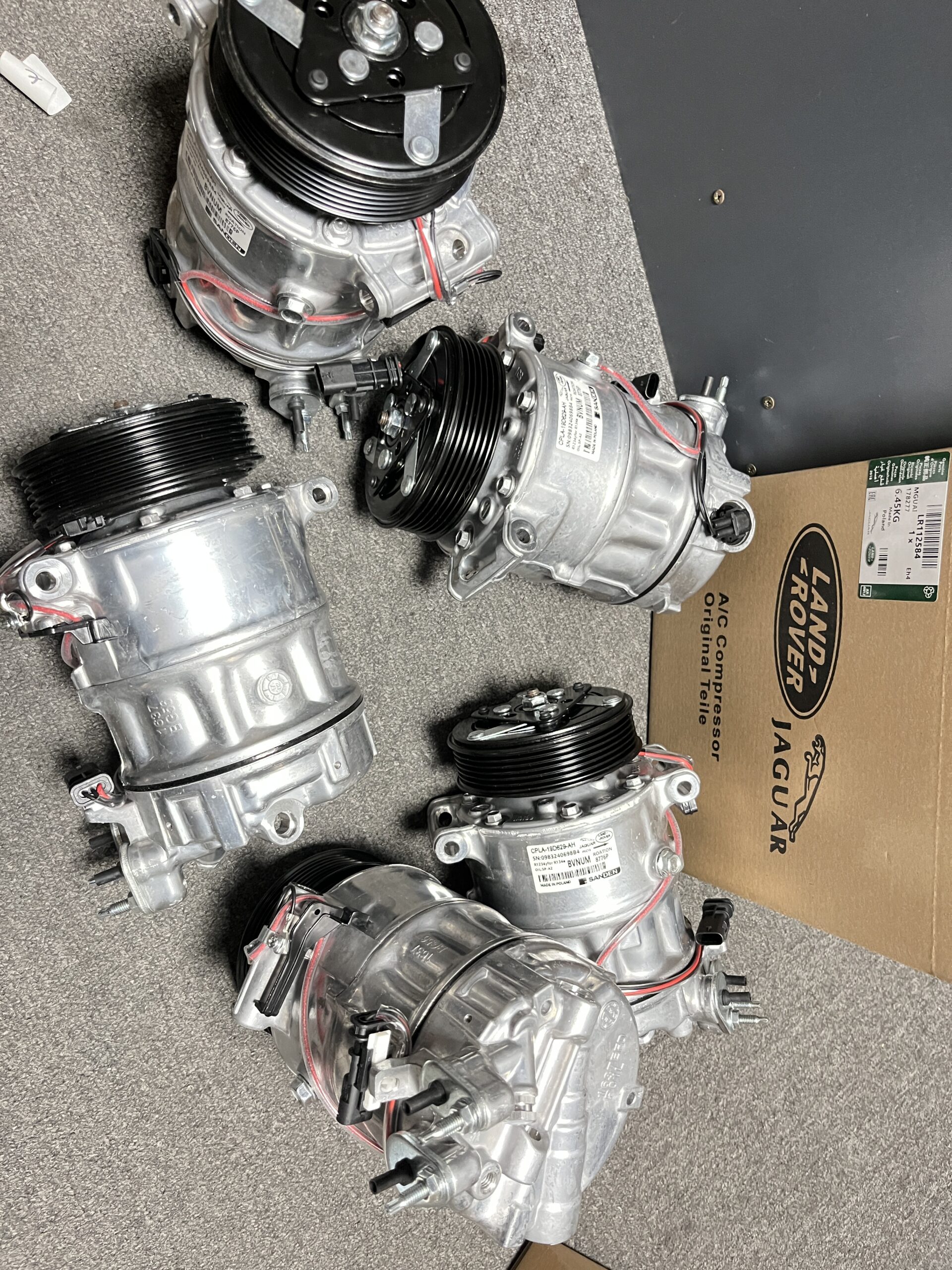 Land Rover A/C Compressor LR112584 LR086044 LR035760 LR068127 LR057691 CPLA19D629AH CPLA19D629AE  CPLA19D629AF - 画像 (2)