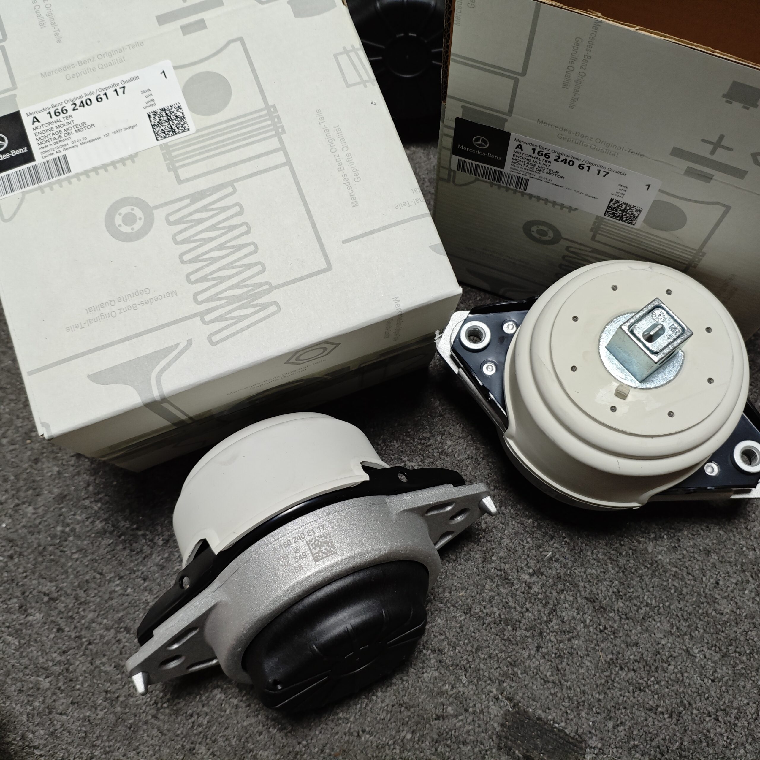 Mercedes-Benz   W166   X166   Engine Mount   1662406117   1662405117   1662402717   Right - Image 1