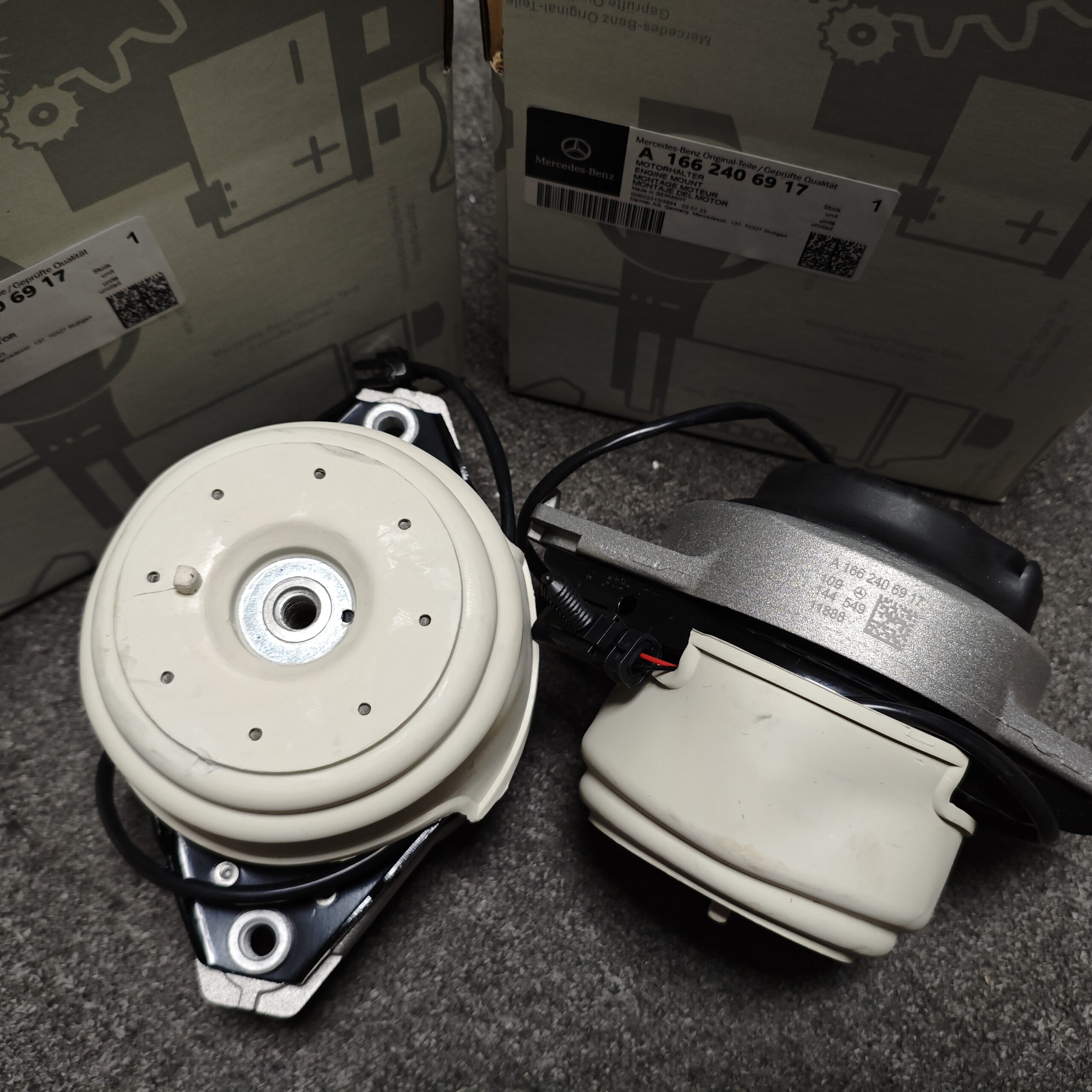 Mercedes-Benz   W166   X166   Engine Mount   1662406917   1662404517   1662405517   1662406517   Right - 图片 1