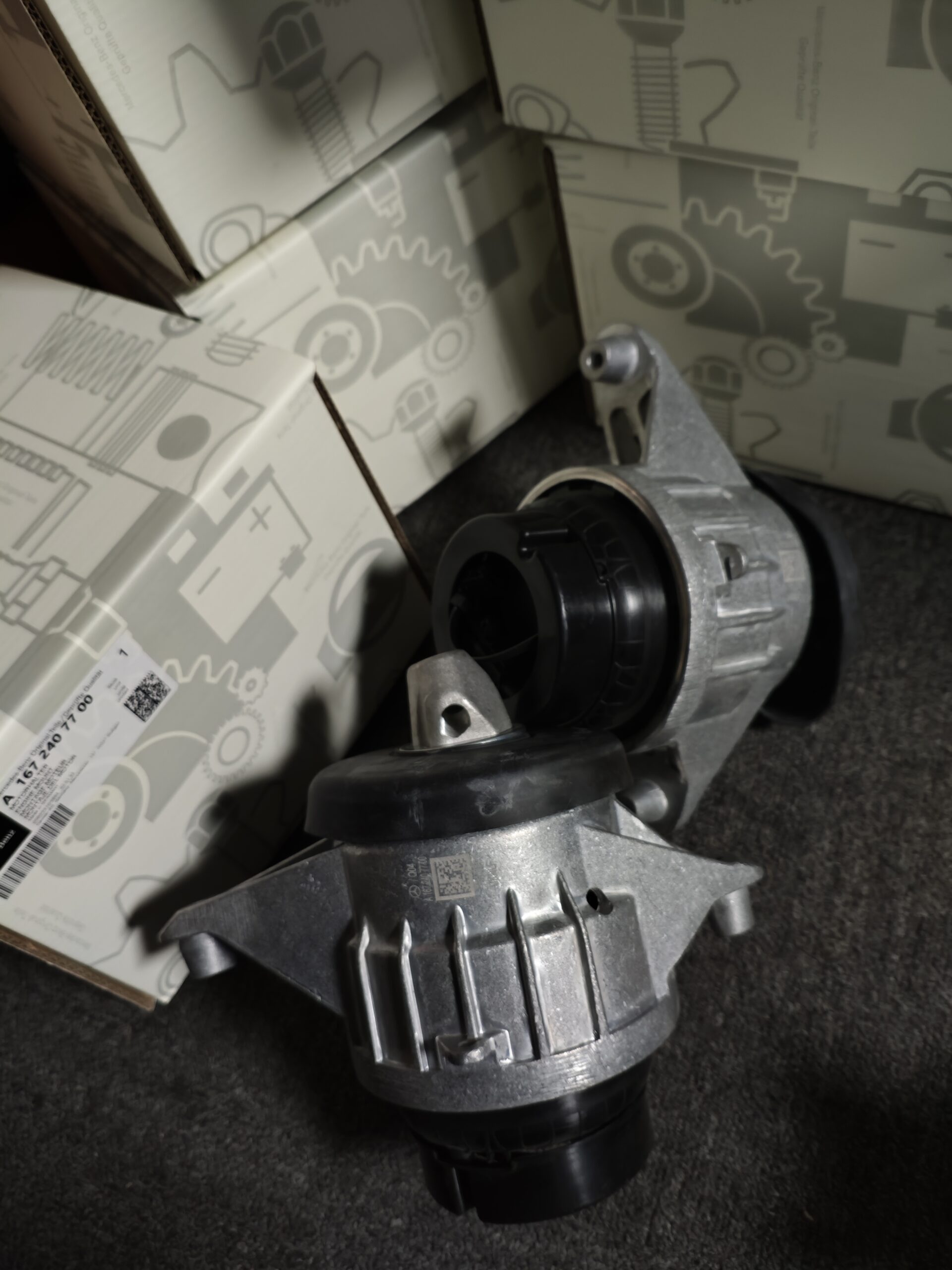 Mercedes-Benz   W167   Engine Mount   1672407700    1672405800   Right - Image 1