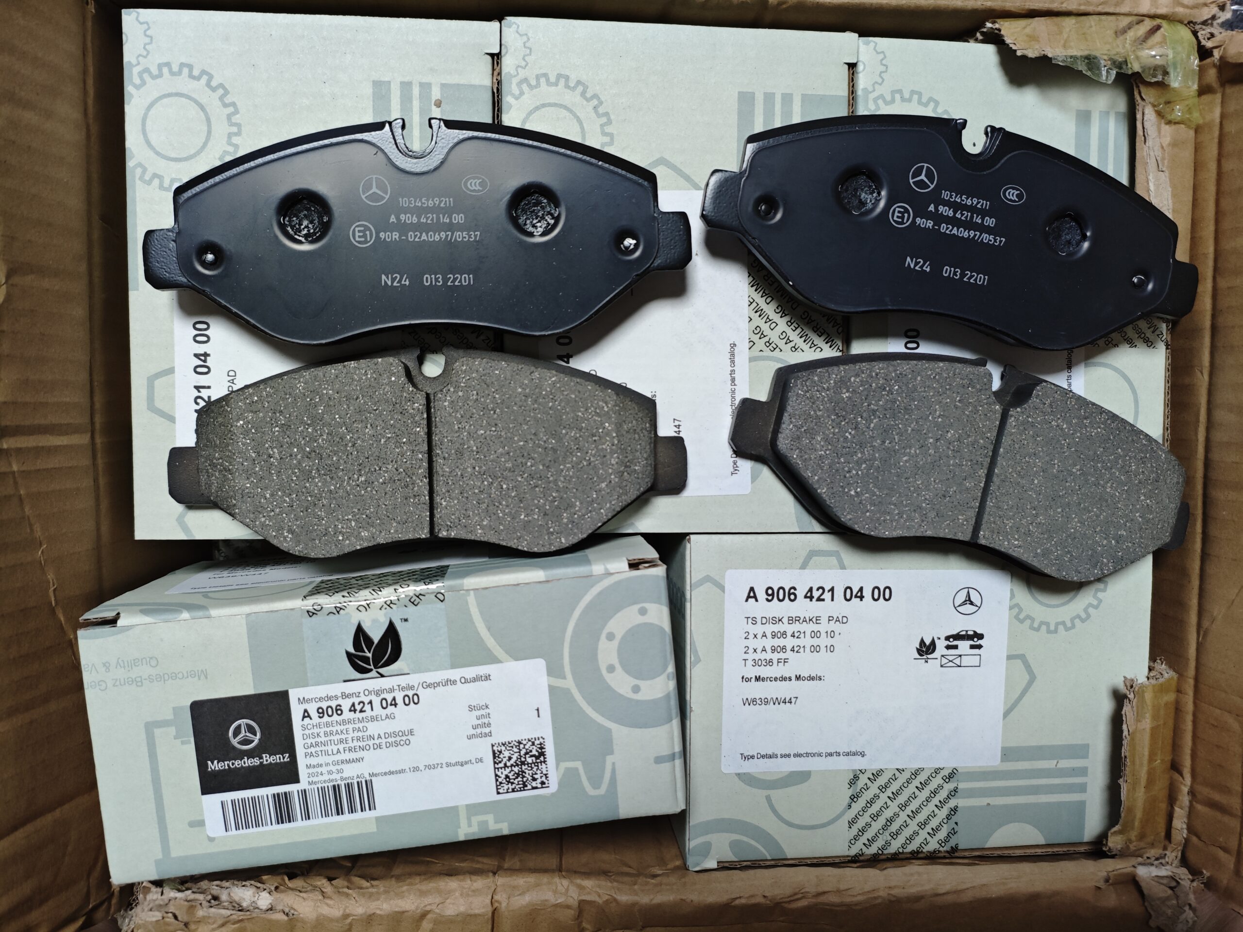 MERCED BEZN Brake Pad Set W164 W639 W447   9064210400  A9064210400 - Image 1