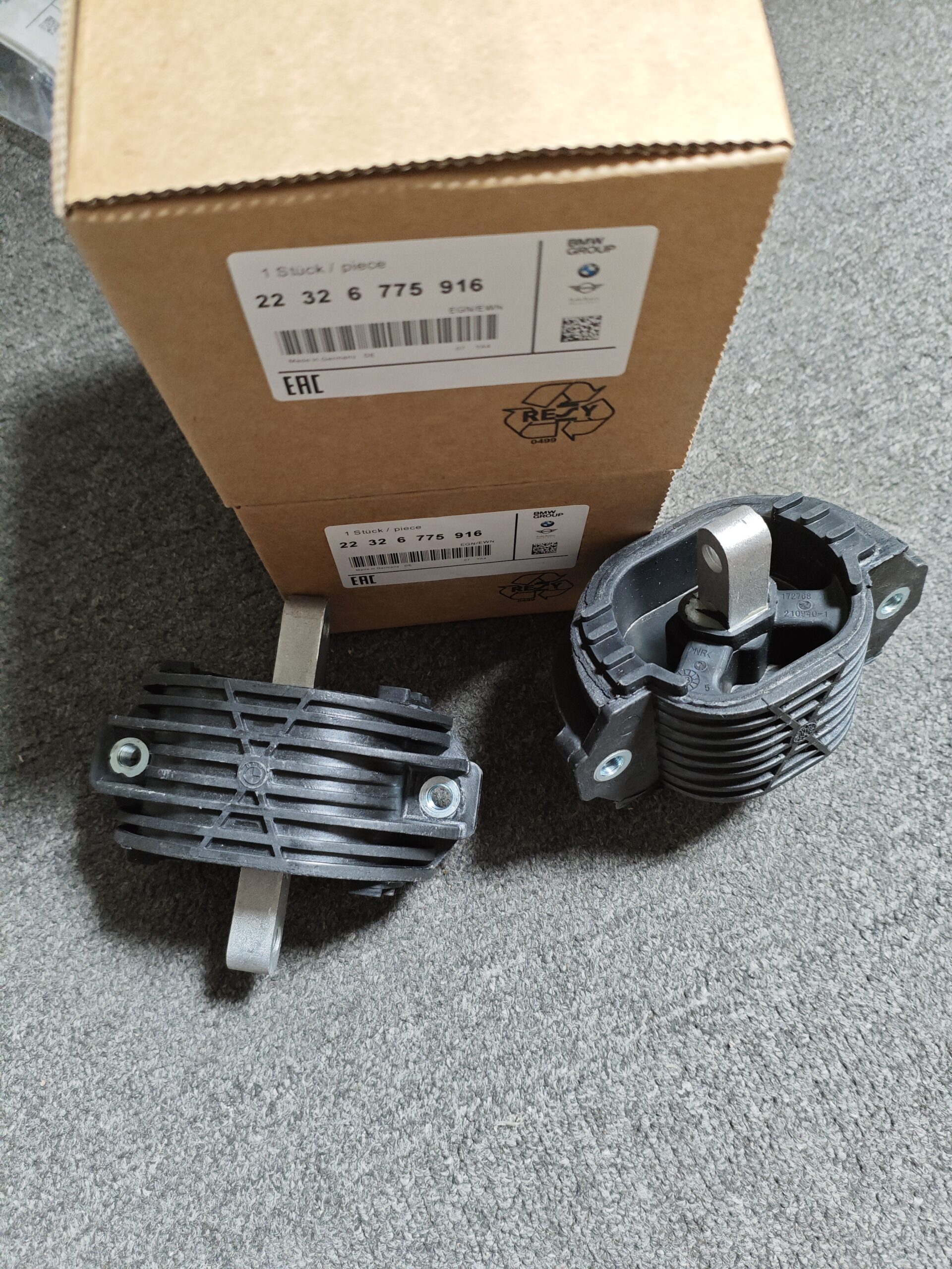 BMW  F10  F01   Transmission Mount   22326775916 - Image 1