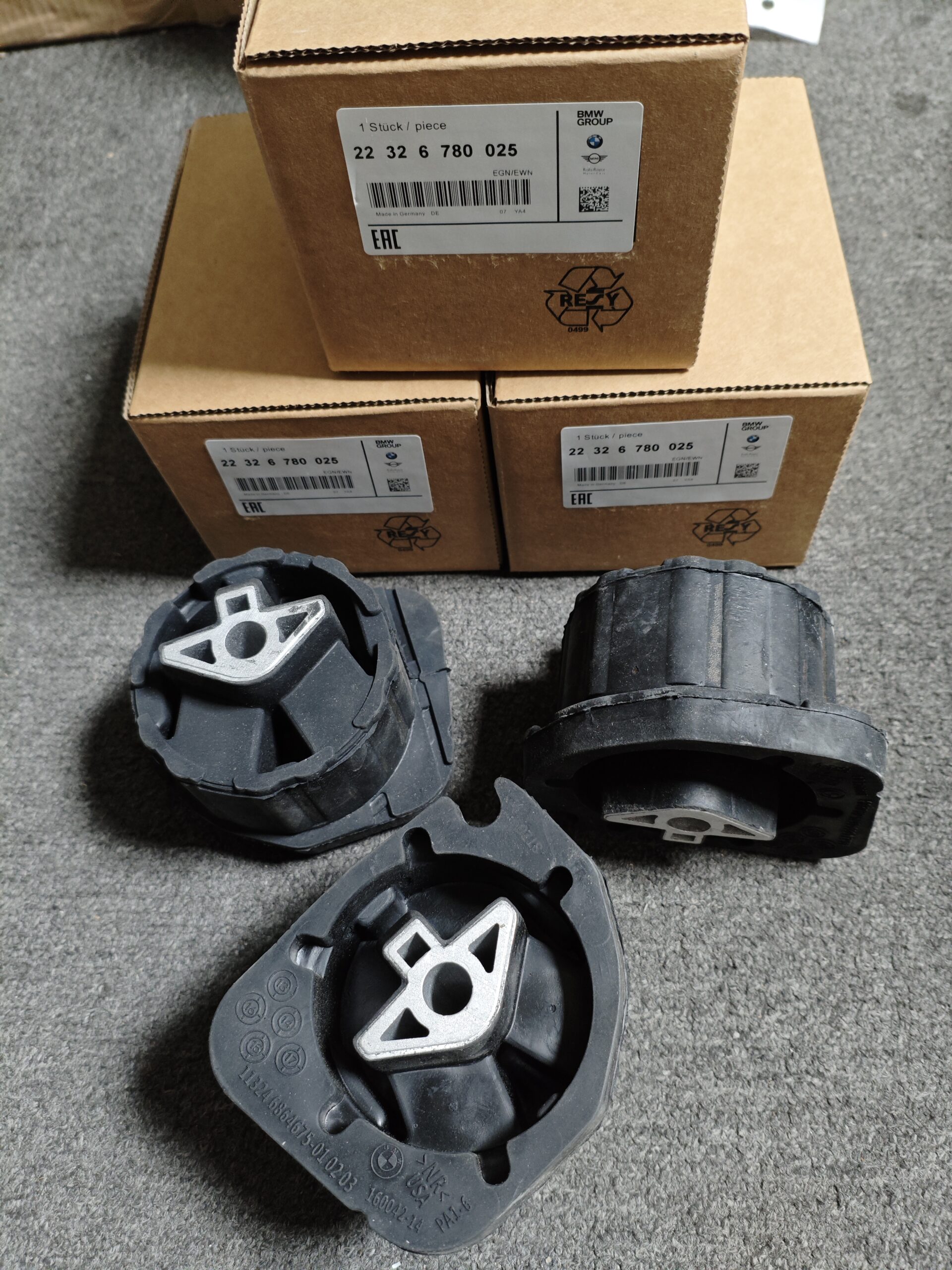 BMW  E70 E71 Transmission Mount  22326780025 22316864675 - Image 1