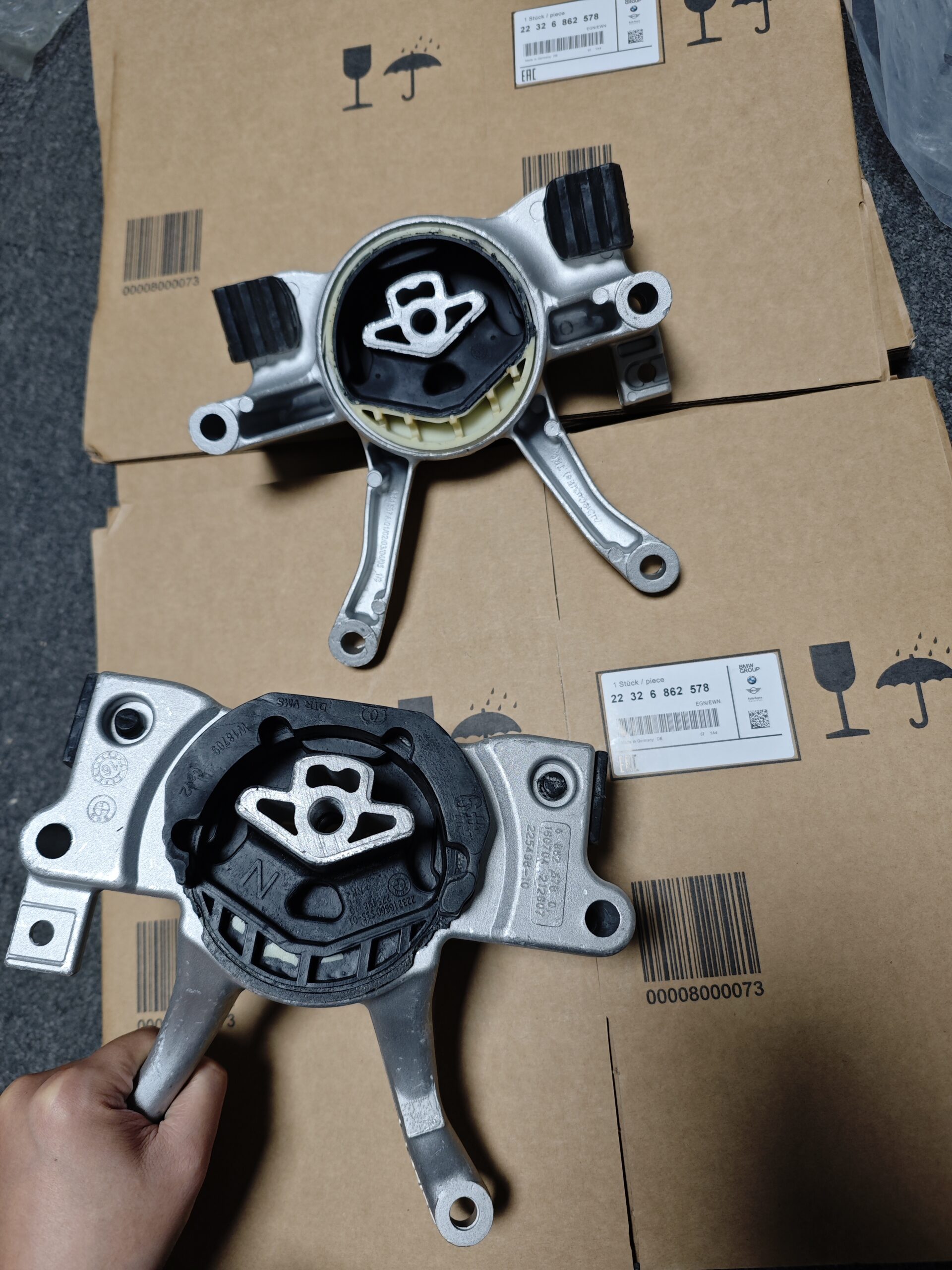 BMW  G38  G11  G12  Transmission Mount   22326862578 - 画像 (1)