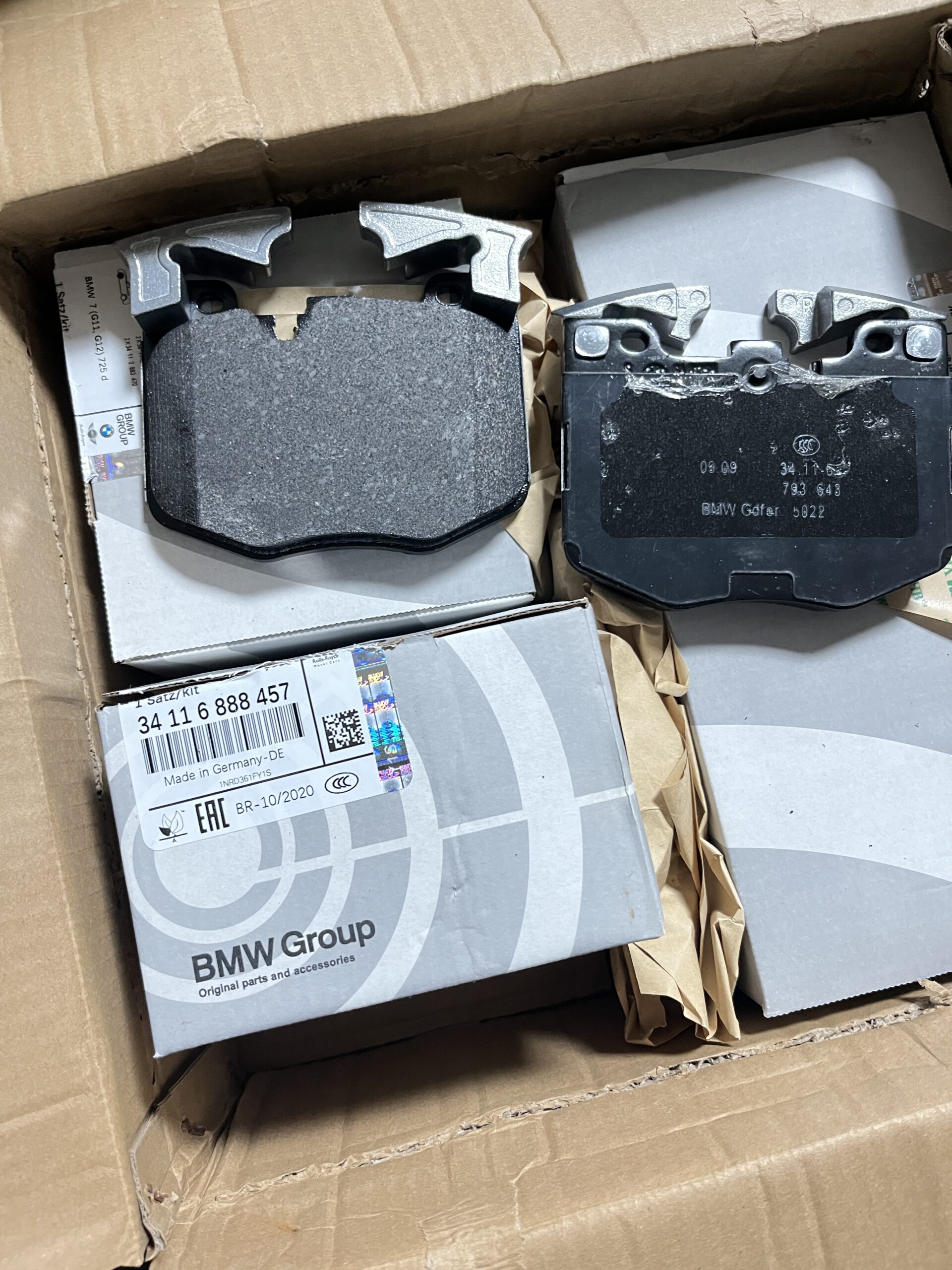 BMW Front Brake Pads M3 X3 M X4 X5 Z4 G01 G02 G05 G30 G11 G12 34116888457 34116872750  34116874430 34116880734  34116880735 34116888458 - Image 1