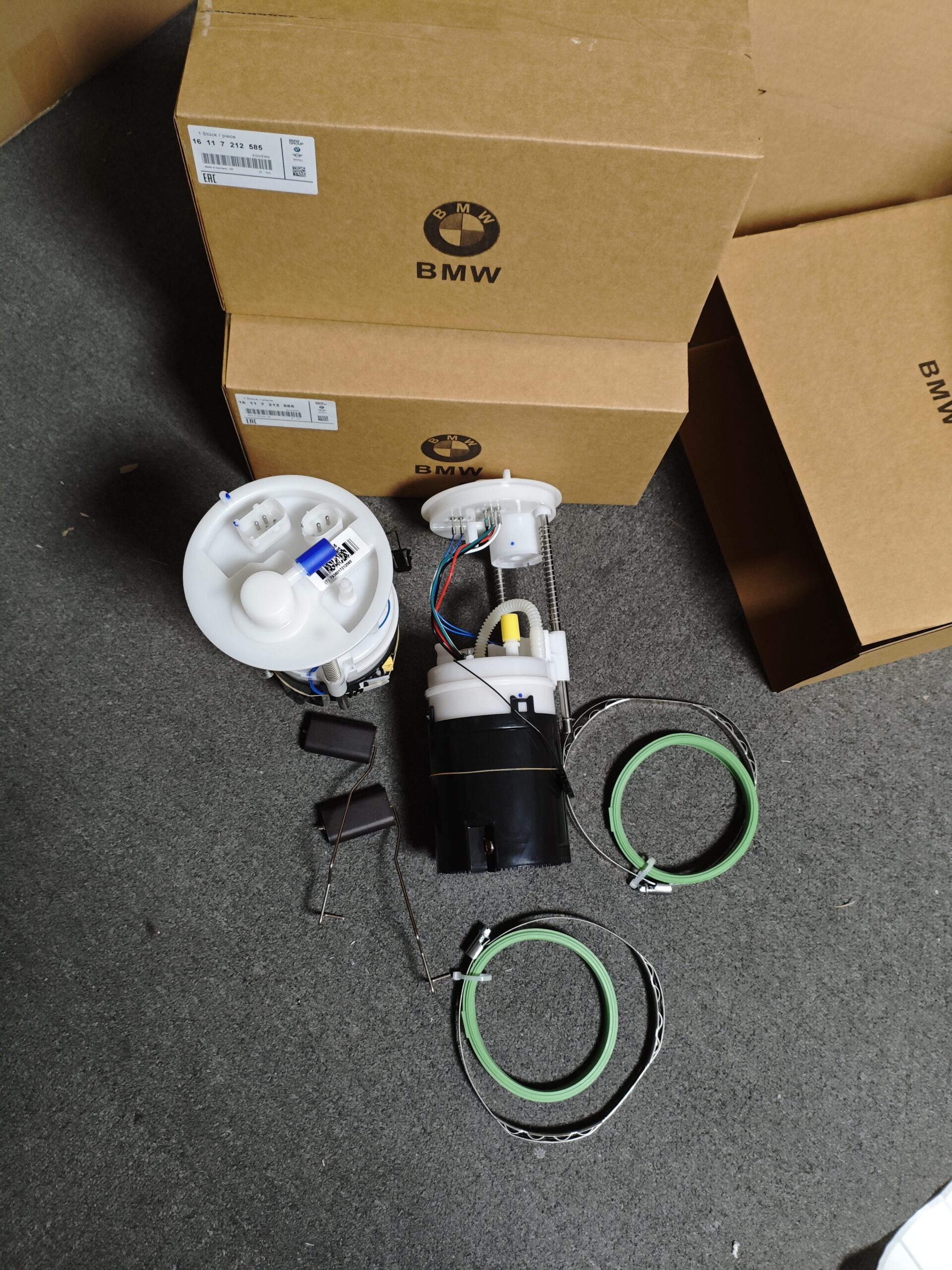 55206bfa93f182723ff52f7874ccfa1 16117212585 BMW E81 E87 Fuel Pump 7212585 - Image 1