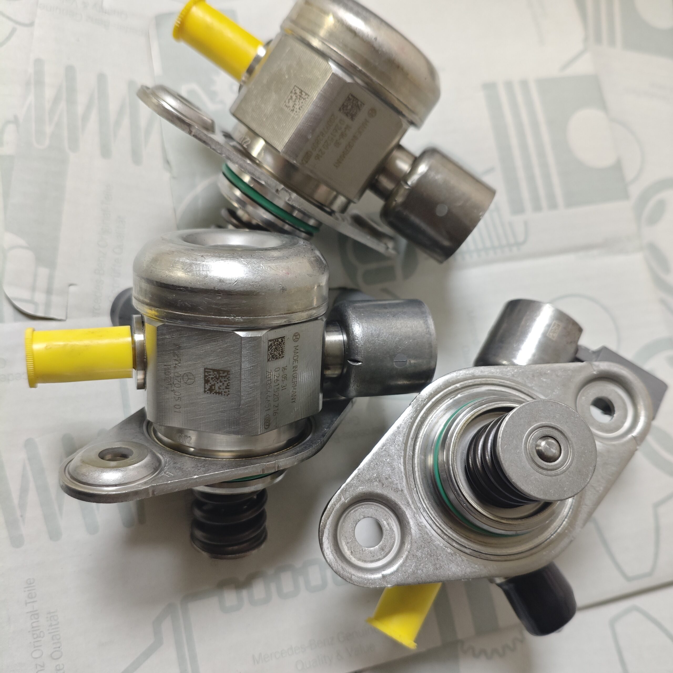 奔驰高压油泵A2740700501 A2740700501 Mercedes-Benz W205 W204 W212 W213 High Pressure Pump 2740700501 BOSCH 0261520215 0261520216 - 画像 (1)