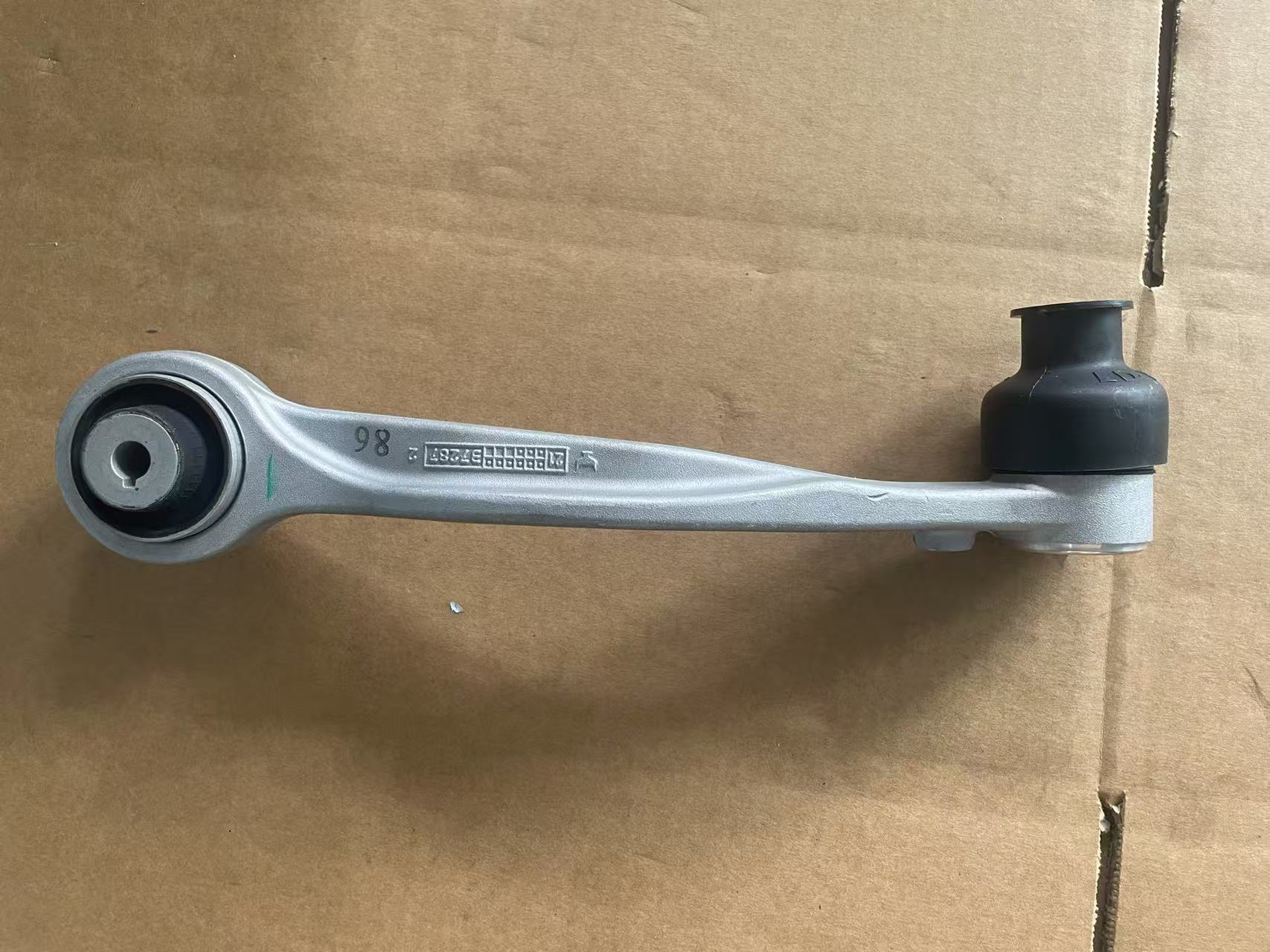 4M0407509 4M0407509B Audi A6 Allroad C8 (4AH) Volkswagen Touareg (CR7, RC8) Control Arm Front Axle, Left 80A407509A 80D407509A 4M0407509F 4M0407509C 4M0407509E - 画像 (1)