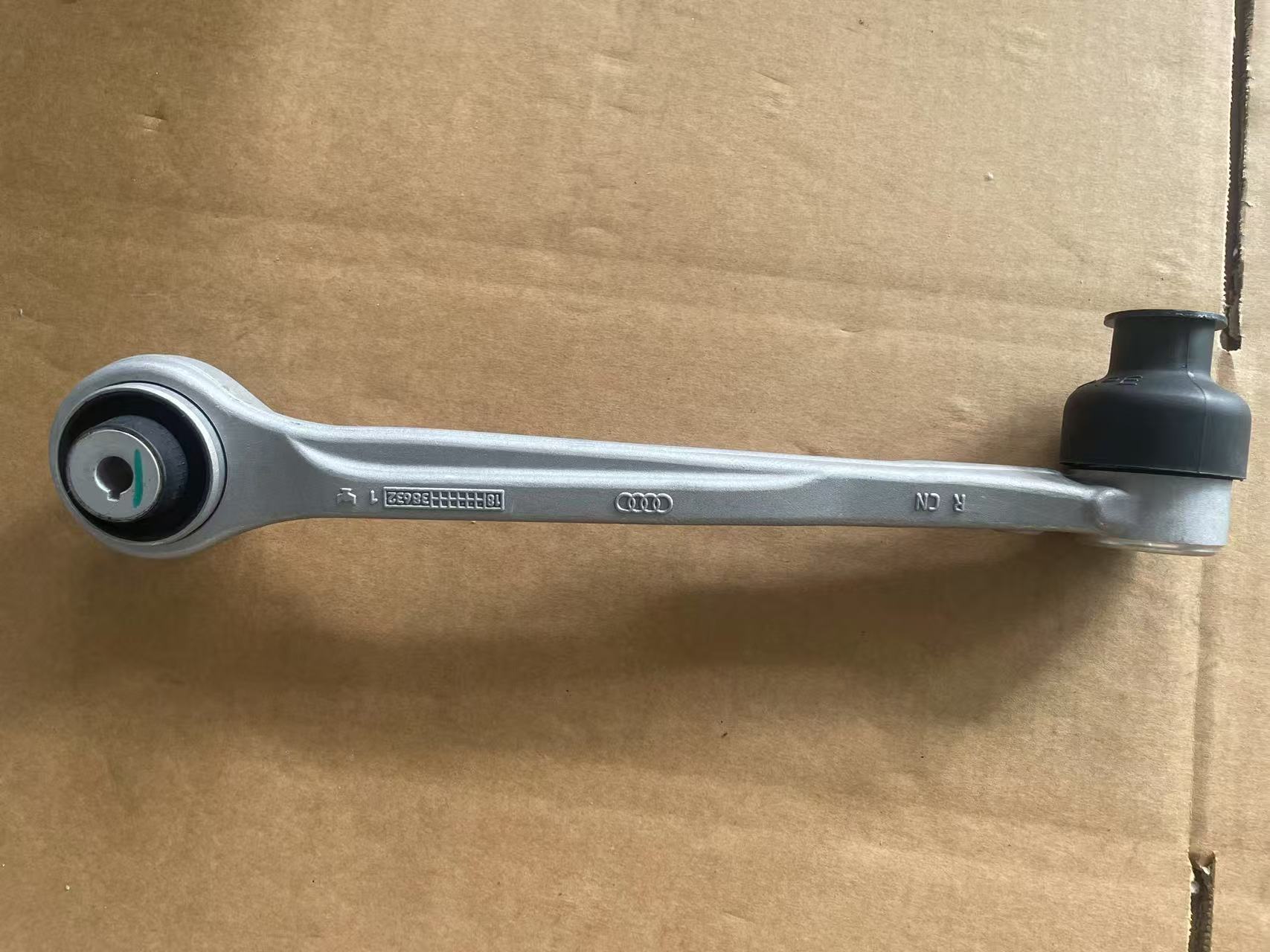 80D407506 80D407506 Audi A6 Allroad C8 (4AH) Volkswagen Touareg (CR7, RC8) Control Arm Front Axle, Right 80D407506A 4M0407506E 4M0407506B 4M0407506C 4M0407506F - 画像 (1)