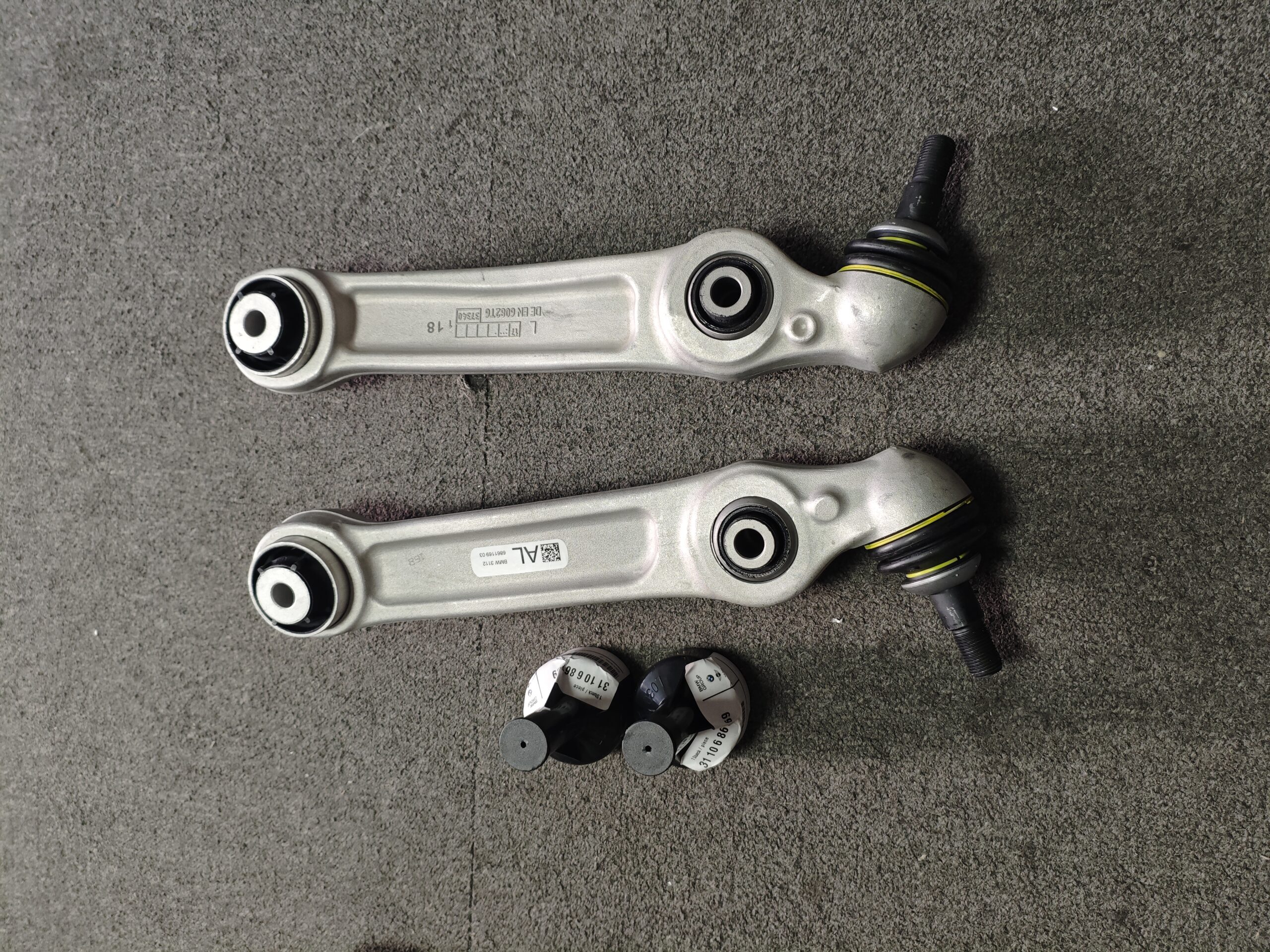 85c53de4dabc17889fae7a7a2ed82aa 31106861169 31106861170 BMW G11 G12 G32 Control Arm Front Axle, Left & Right 31108870295 31108870296 - Image 1