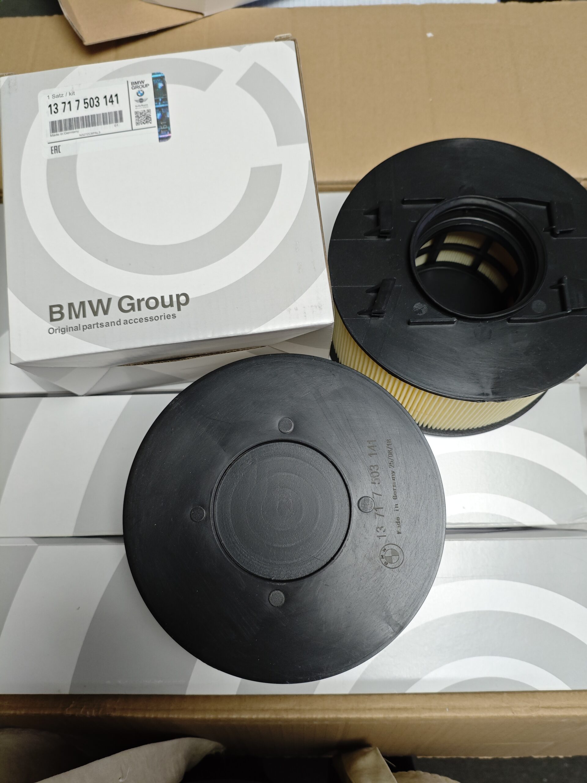 a7ceac9ab07a4b580b6311705289018 13717503141 BMW E46 Air Filter 13717509544 - 图片 1