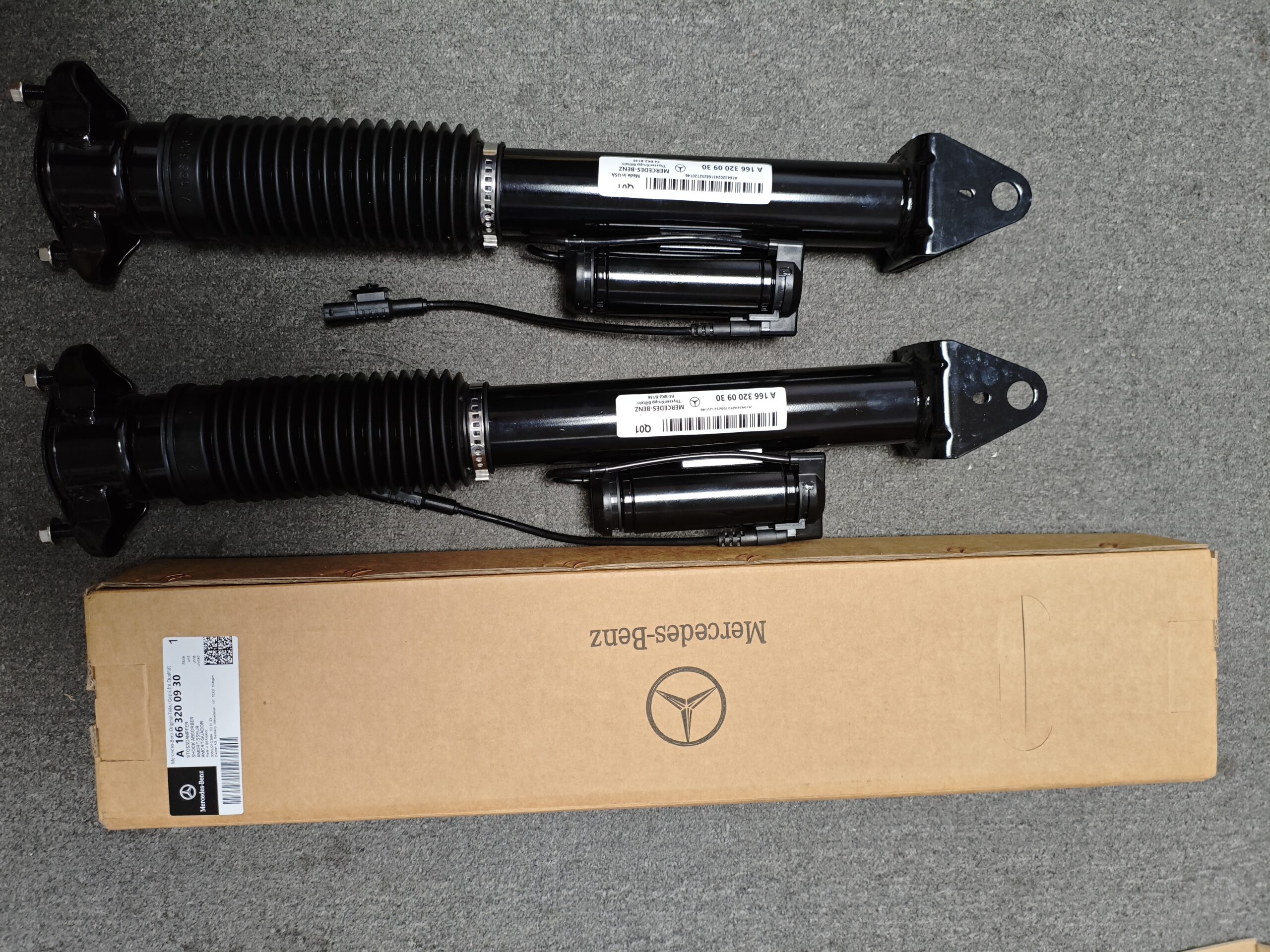 ca1fa06056fa2e17bcb69afe61e3079 A1663200930 A1663201930 A1663200130 A1663260500 Mercedes-Benz W166 Shock absorber with edc Rear Axle 1663200930 1663201930 1663200130 1663260500 - 画像 (1)