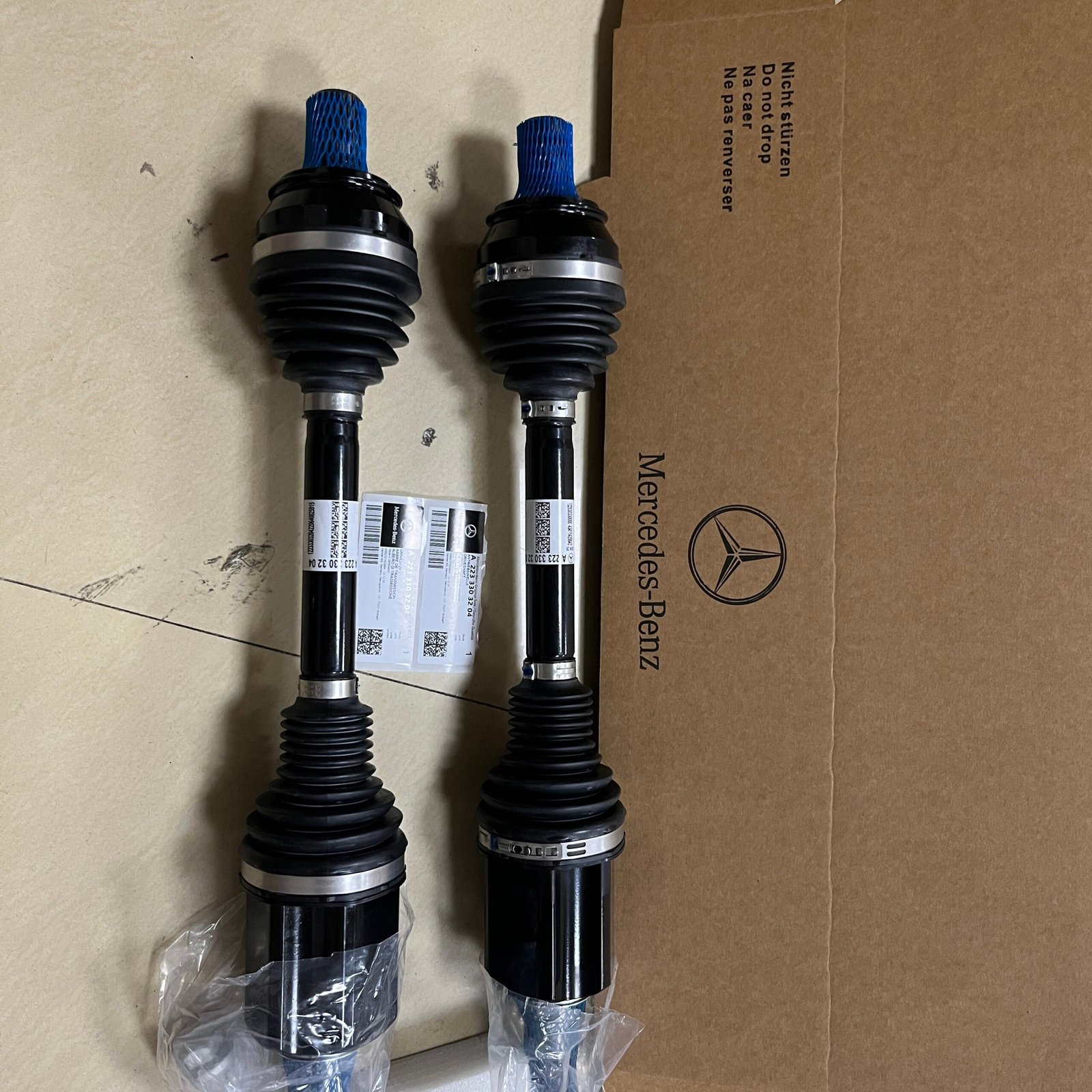奔驰 传动轴 2233303204 A2233303102 2233303204 2233303102 Mercedes-Benz transmission shaft A2233303204 A2233303102 - 画像 (1)