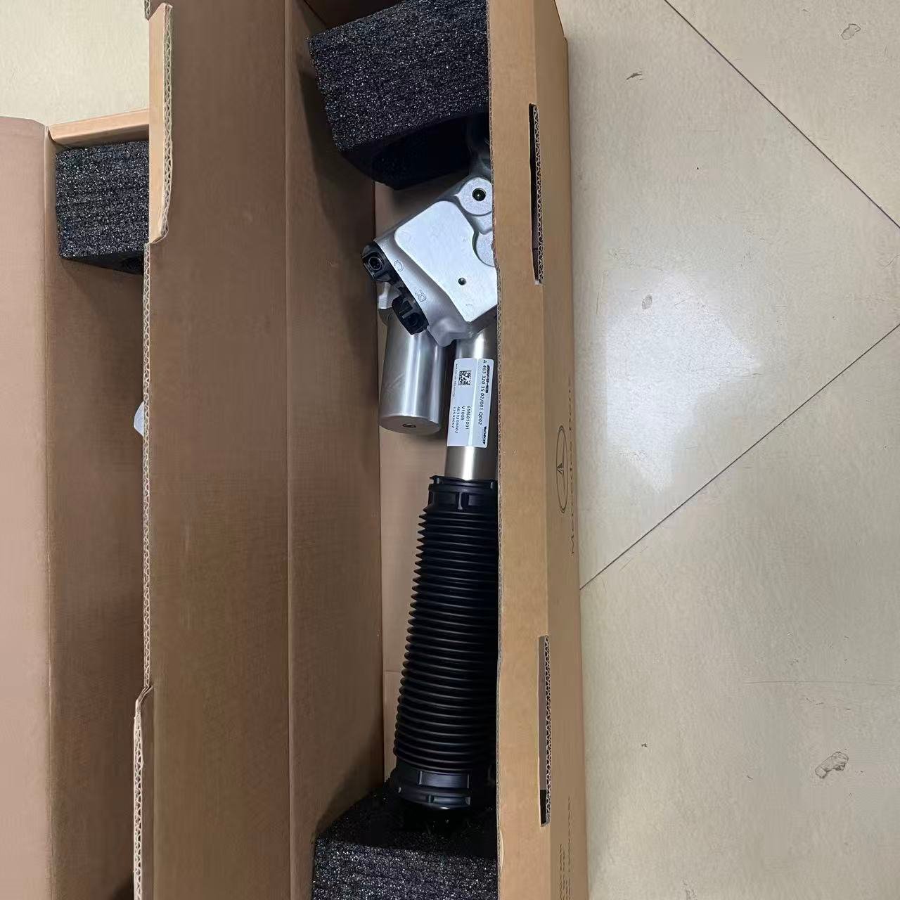 奔驰 减震器 4633203502 4633203502 Mercedes-Benz Shock absorber A4633203502 - Image 1